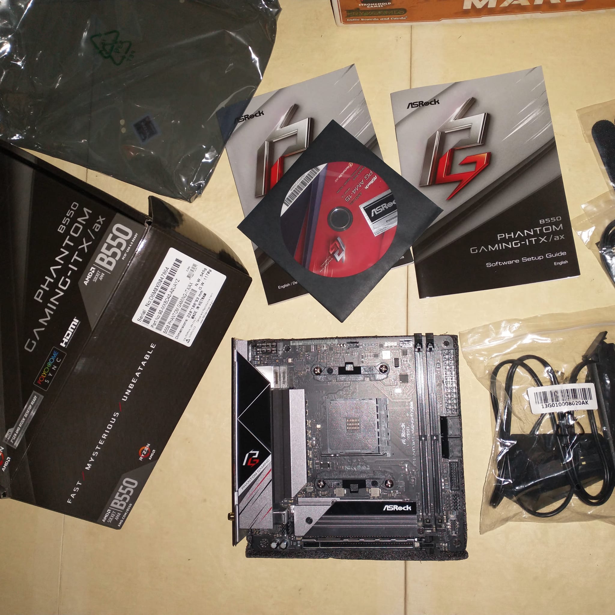 【動作品】 ASRock B550 PHANTOM GAMING ITX/ax ASRock B550 Phantom Gaming-ITX/ax Desktop Motherboard