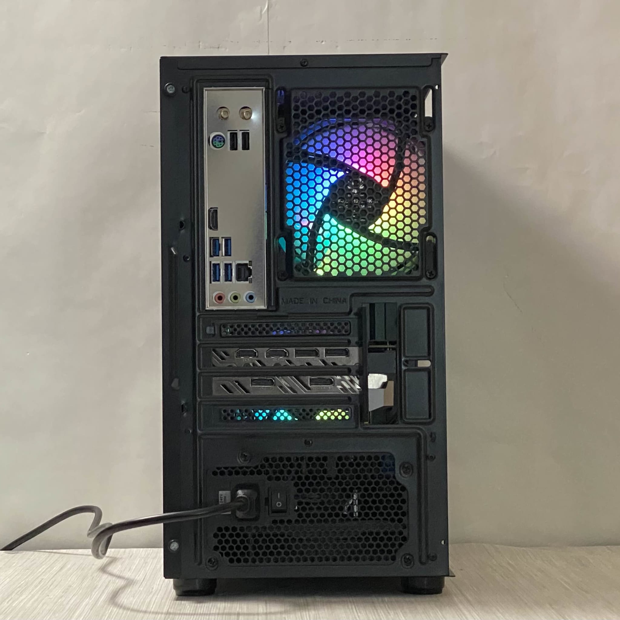 ゲーミングPC Ryzen 5 3600/5700XT/16GB/512GB ゲーミングPC Ryzen 5 3600/5700XT/16GB/512GB