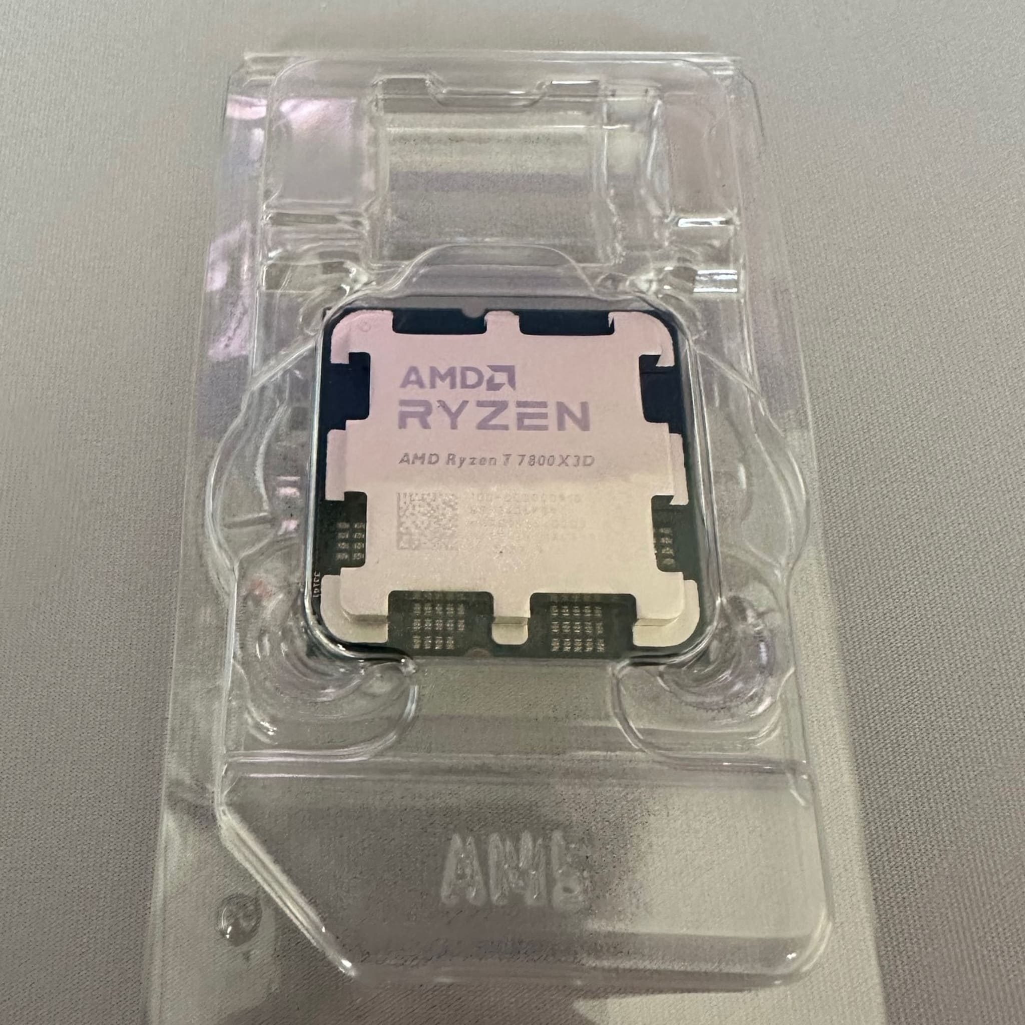 新品未使用AMD 7800x3d AMD Ryzen 7 7800X3D / 4.2 GHz processor - PIB/WOF - 100