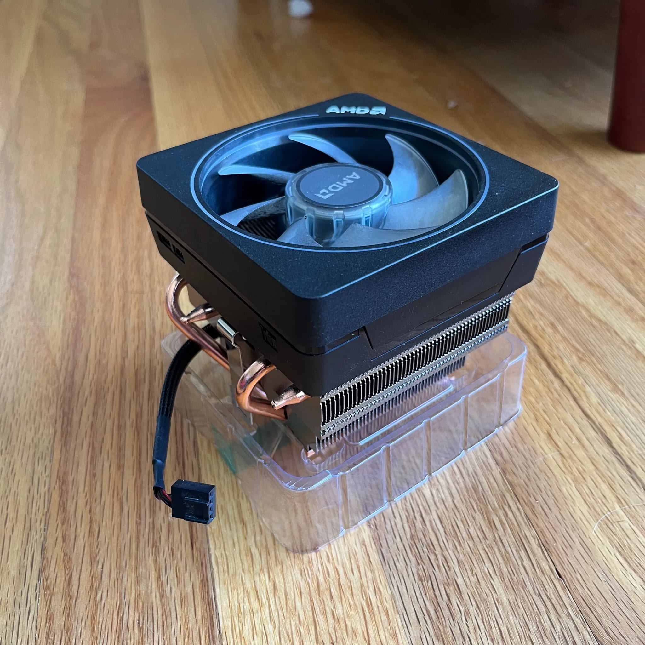 PCパーツ AMD Ryzen7 3700X with Wraith Prism Amazon | AMD Ryzen 7 3700X with Wraith Prism cooler 3.6GHz 8