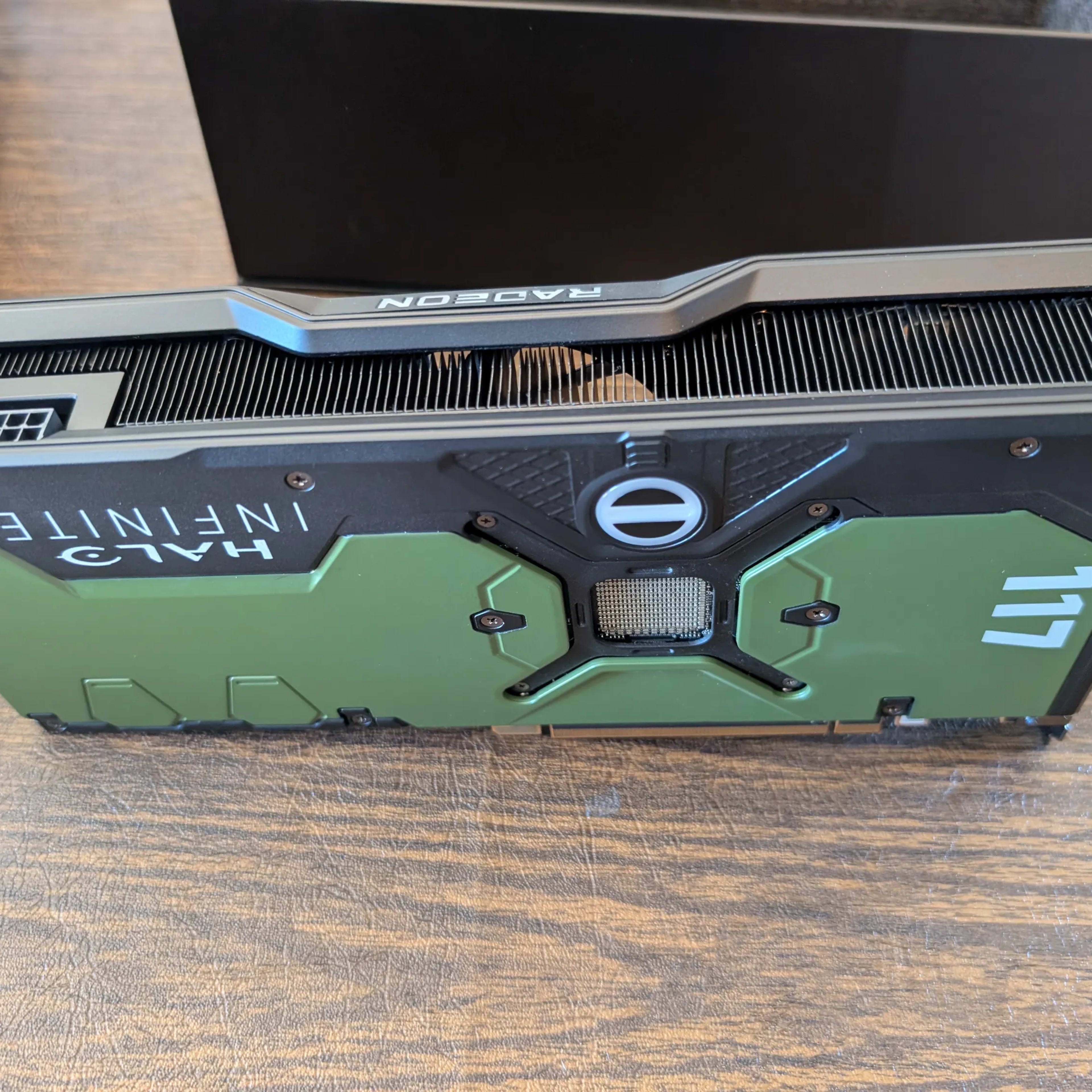 AMD Radeon RX 6900 XT - Halo Infinite Edition - Collectors AMD Radeon RX 6900 XT - Halo Infinite Edition - Collectors