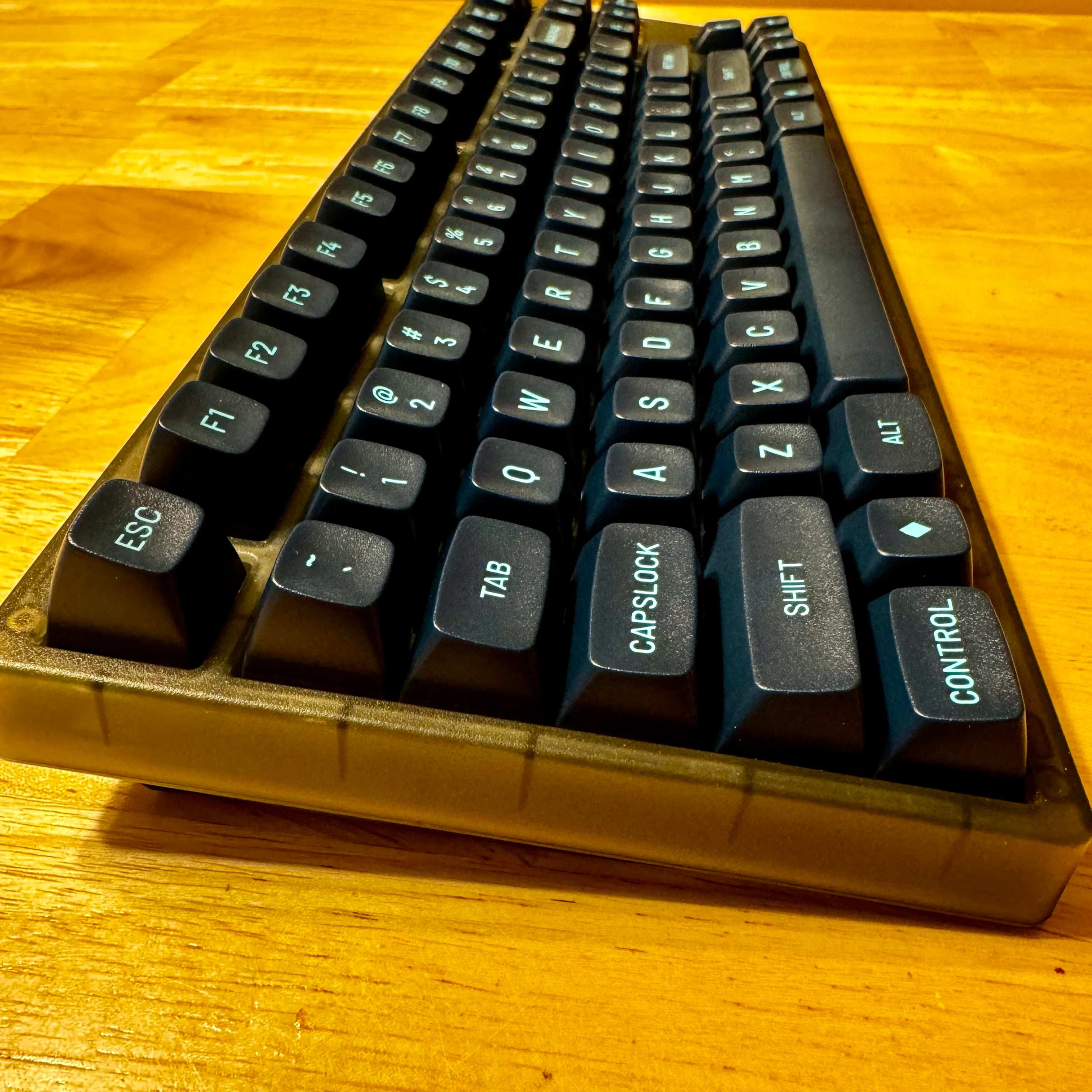 Like New - KBDFans TIGER 80 LITE Tenkeyless Custom Mechanical Keyboard w/ Drop Dusk MT3 Keycaps