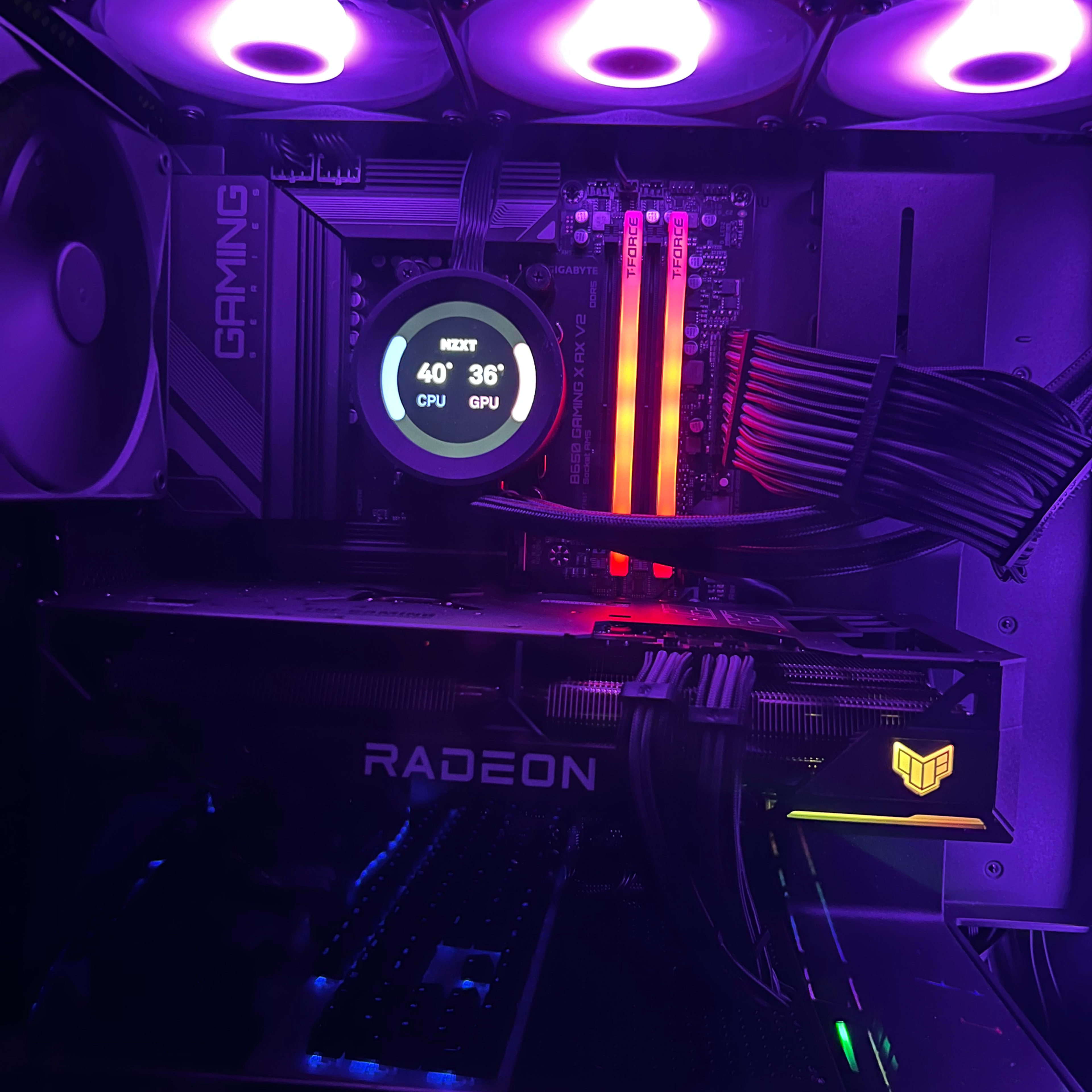 Custom Ryzen 7800X3D + RX 7800XT