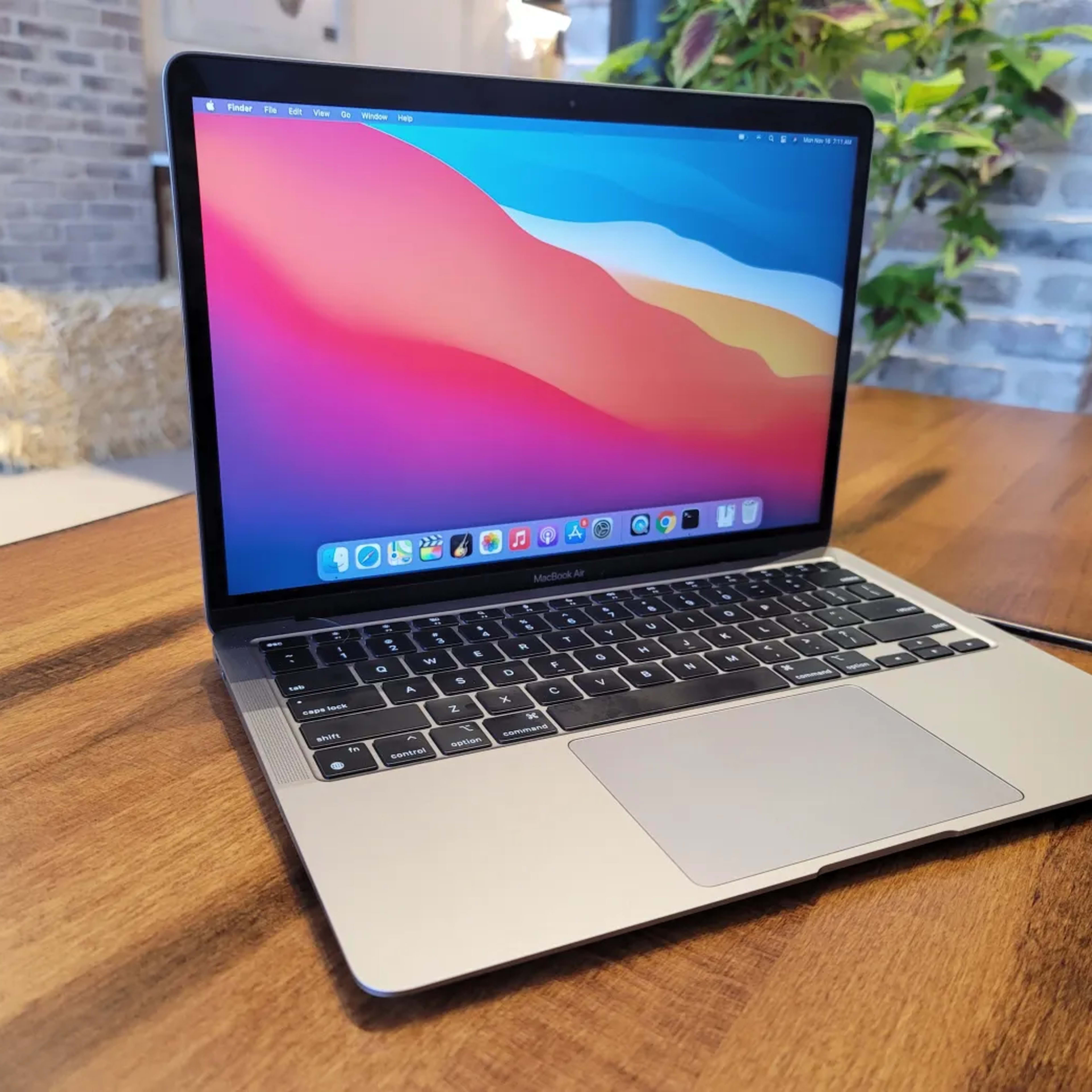 M1 Apple MacBook Air 13.3'' (256GB SSD, Apple M1, 8GB RAM) Laptop - Space Gray