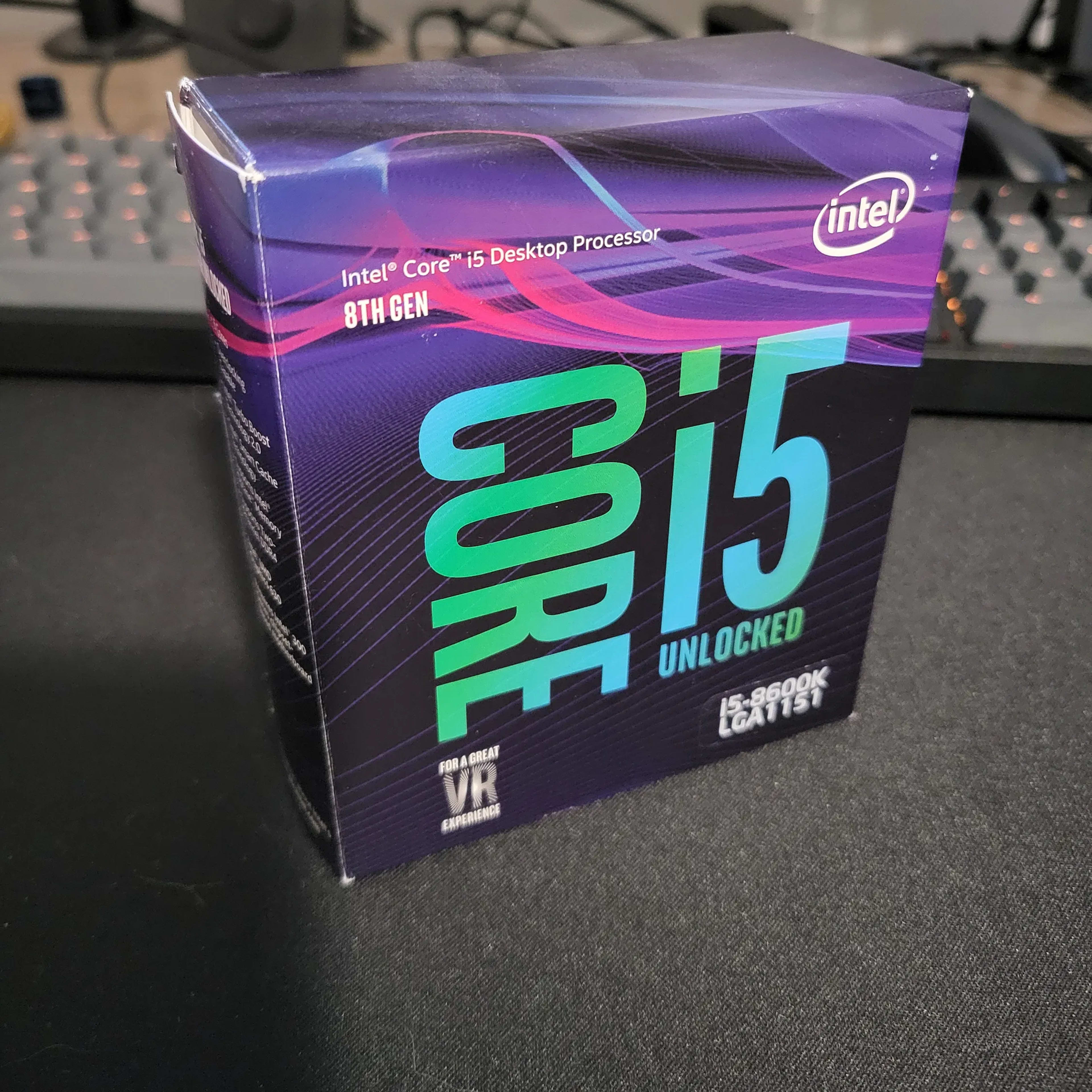 i5-8600K Coffee Lake 6-Core 3.6 GHz (4.3 GHz Turbo) LGA 1151 | Jawa