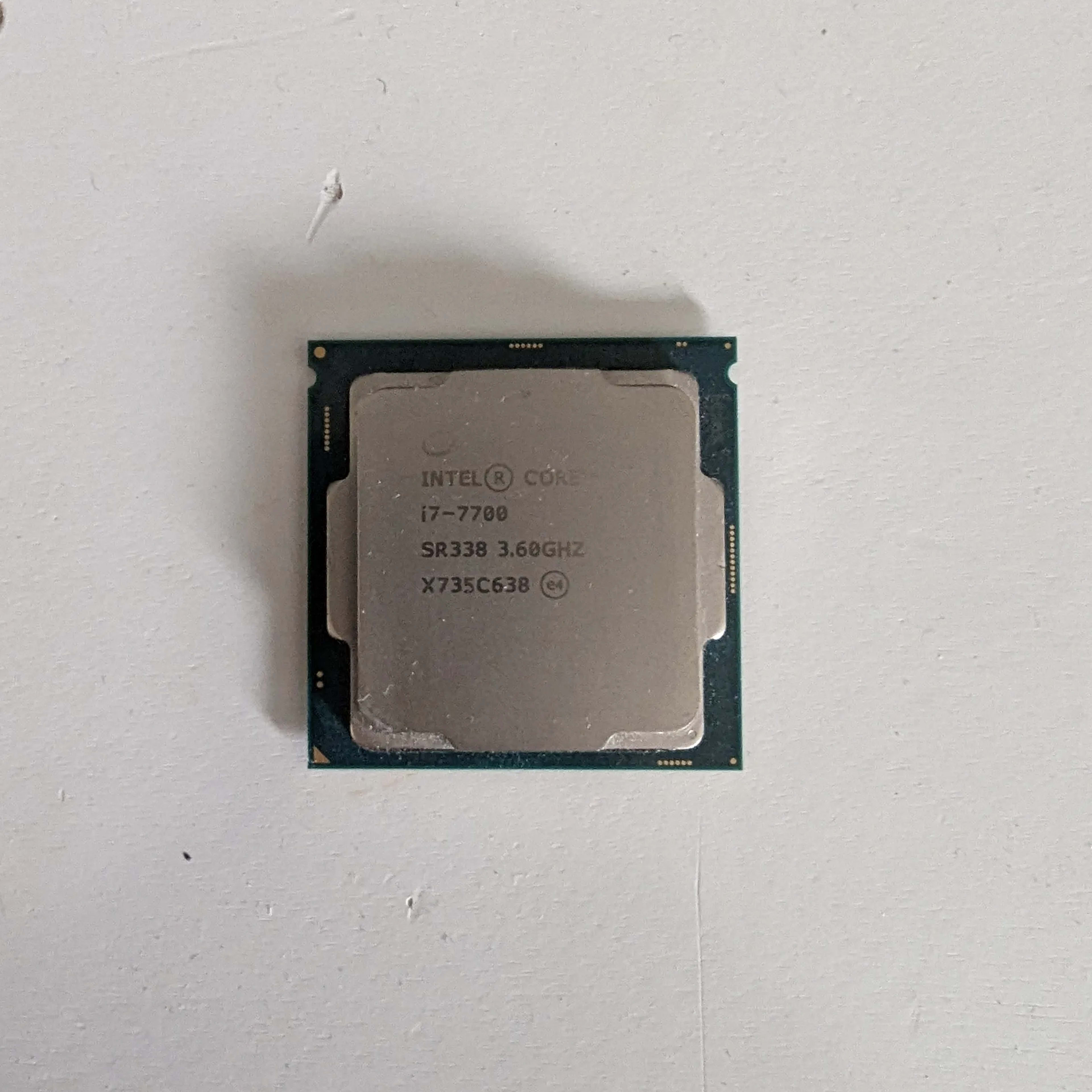 Intel Core Processor i7-7700 (4c 8t)