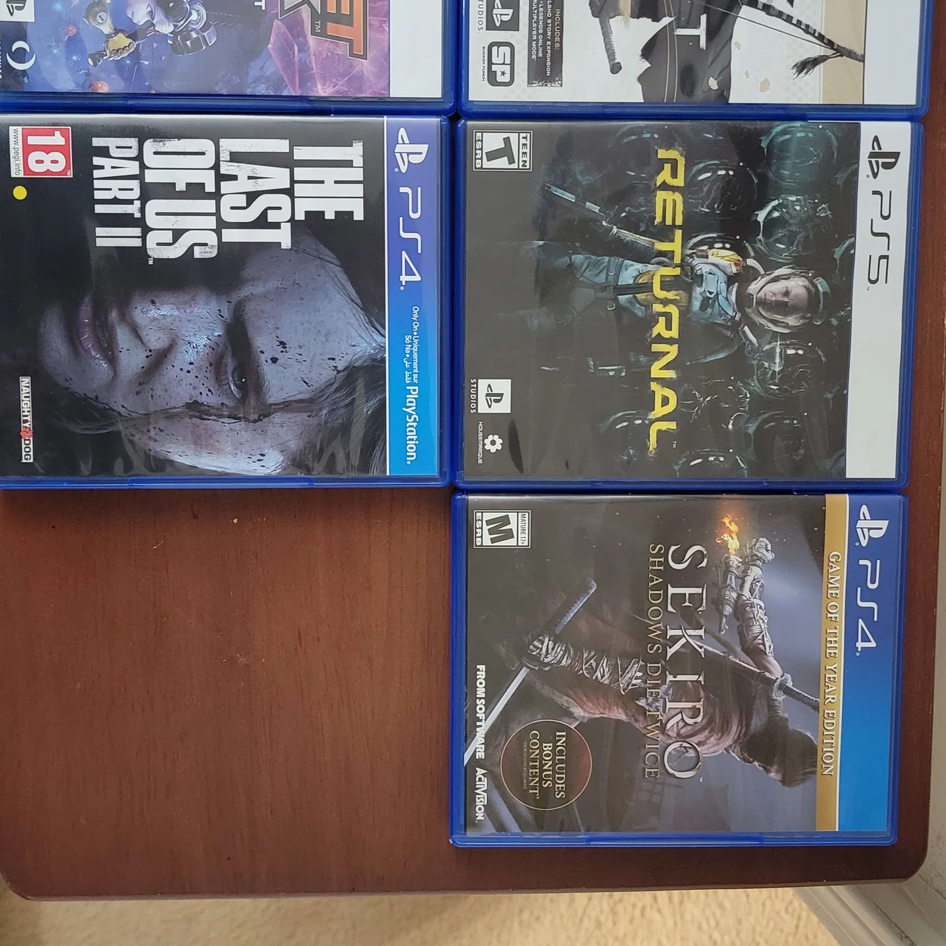 PlayStation 5 (Disc Ver.) Comes with 5 games, 2 Controllers, Media Remote and more (see description)