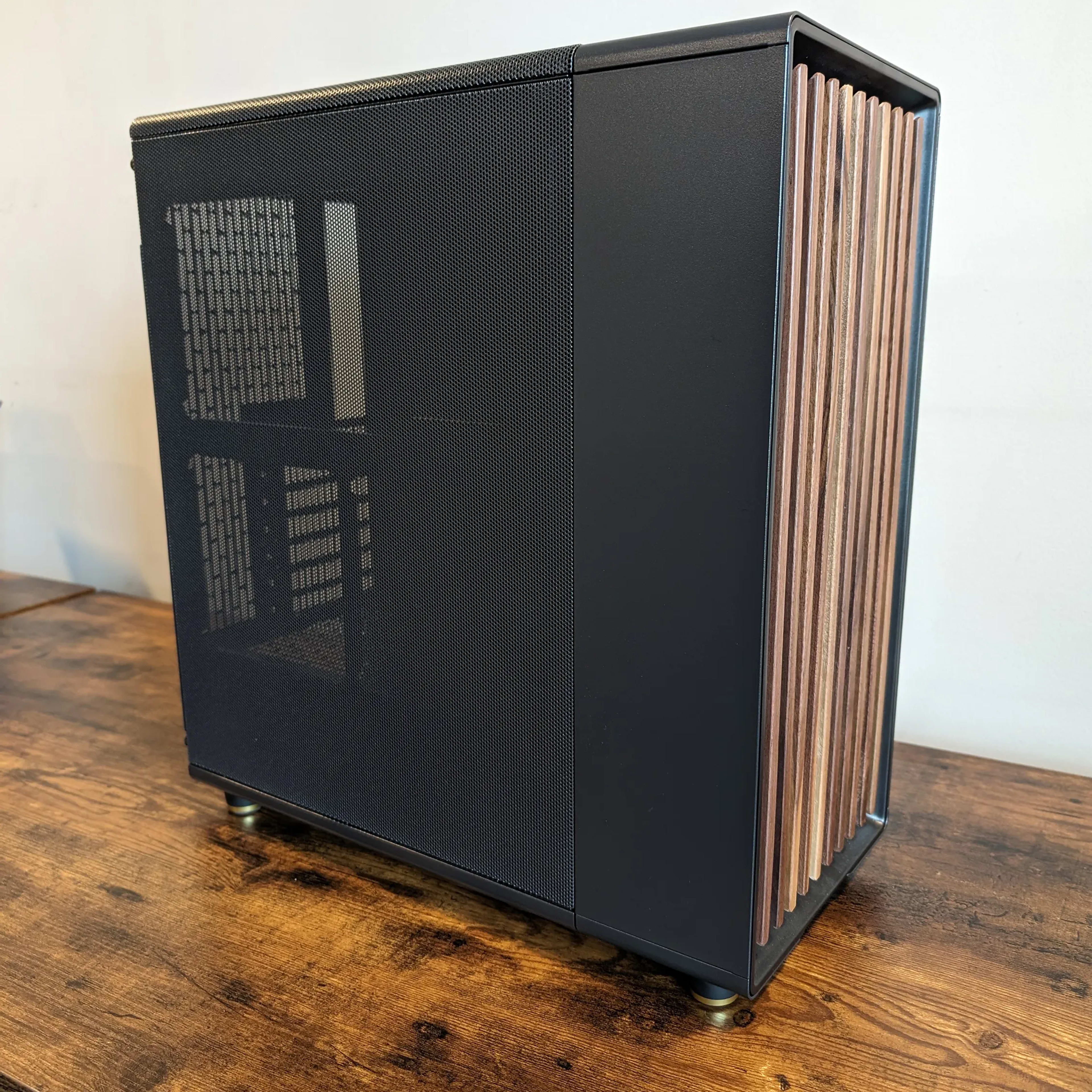 Fractal North (mesh side panel)