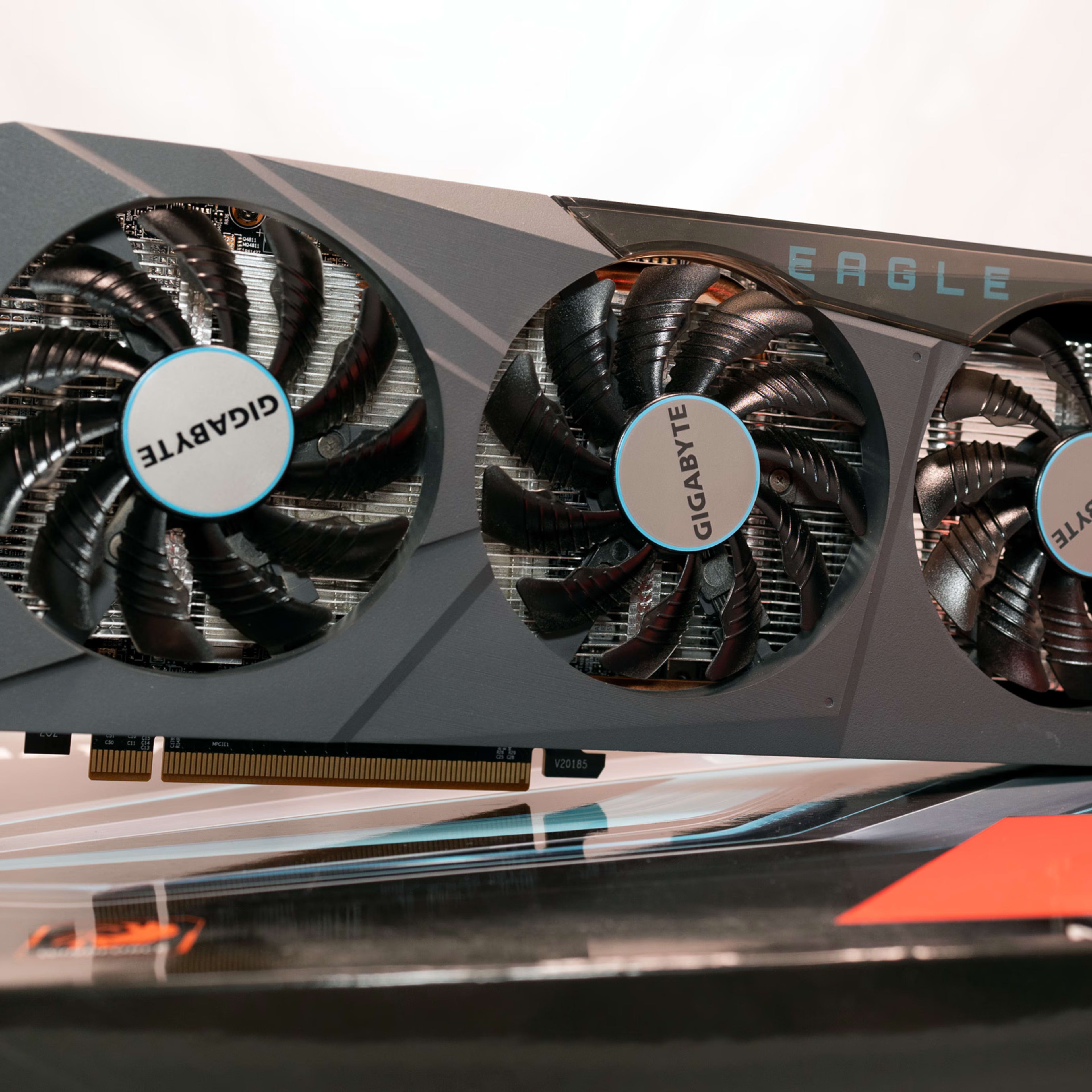 Gigabyte Radeon RX 6600 XT Eagle