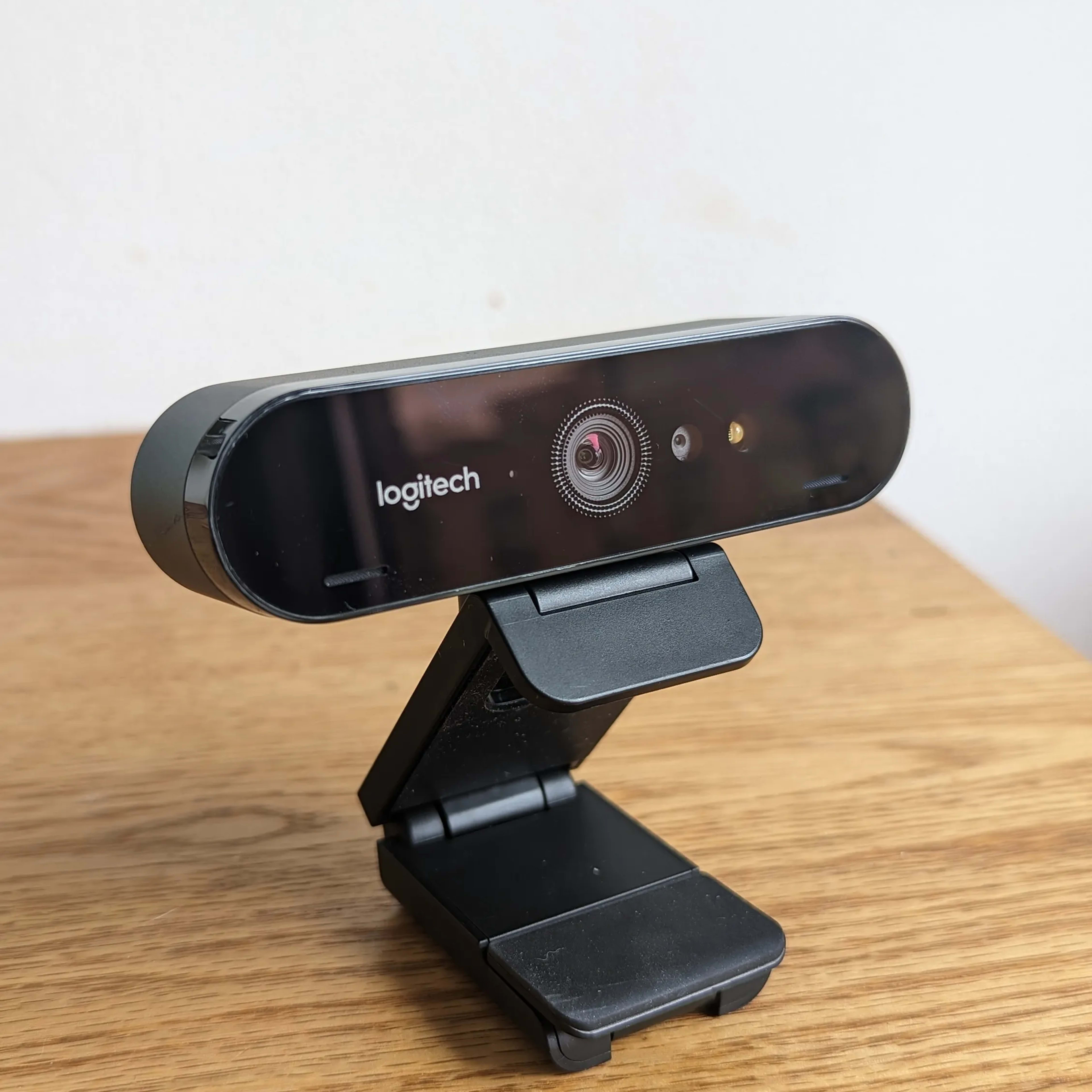 Logitech Brio 4K Webcam, Ultra 4K HD, Noise-Canceling mic, Auto Light Correction, Wide Field of View