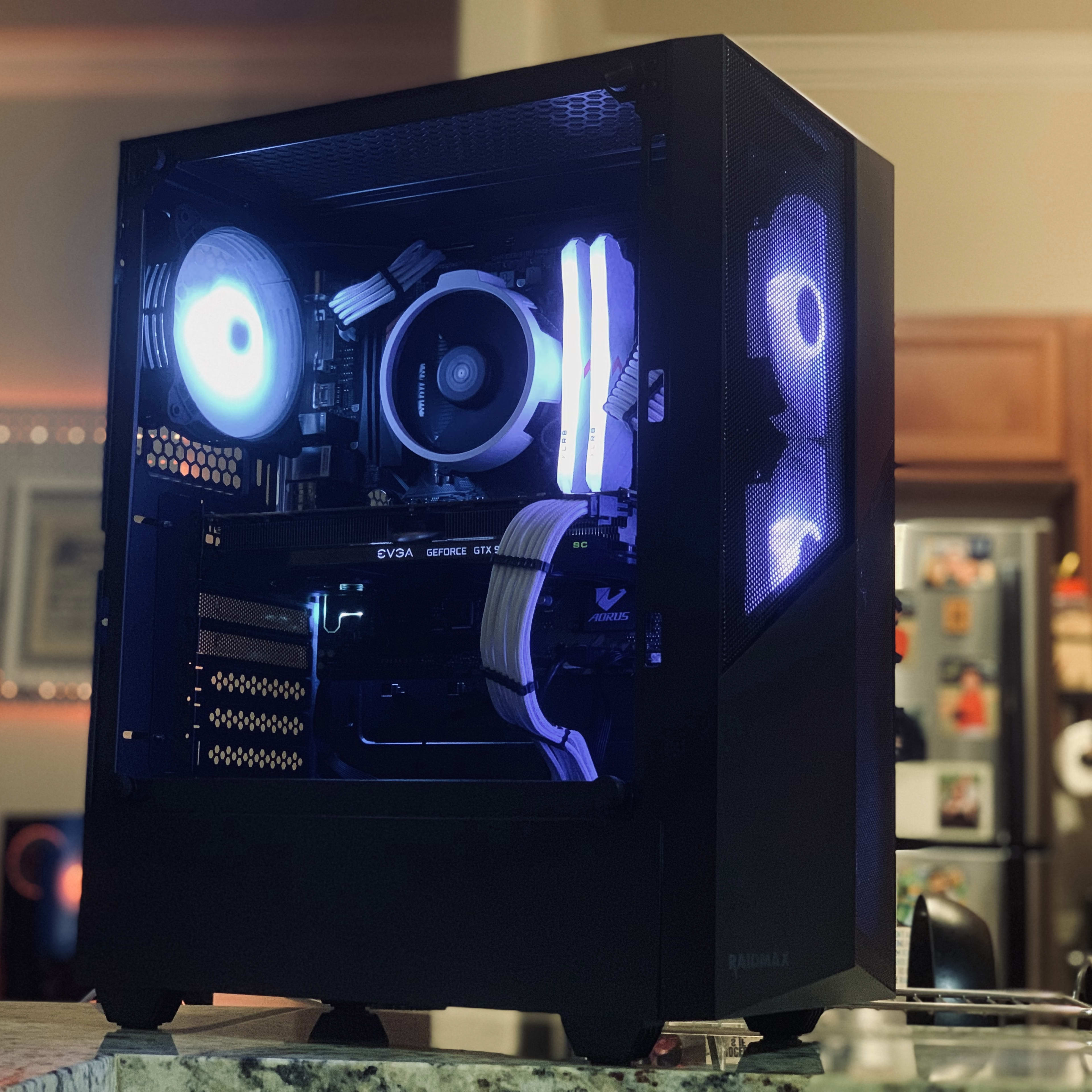 Entry Level Black/White Gaming PC (Ryzen 5 1500x + GTX 980 Entry Level Black/White Gaming PC (Ryzen 5 1500x + GTX 980