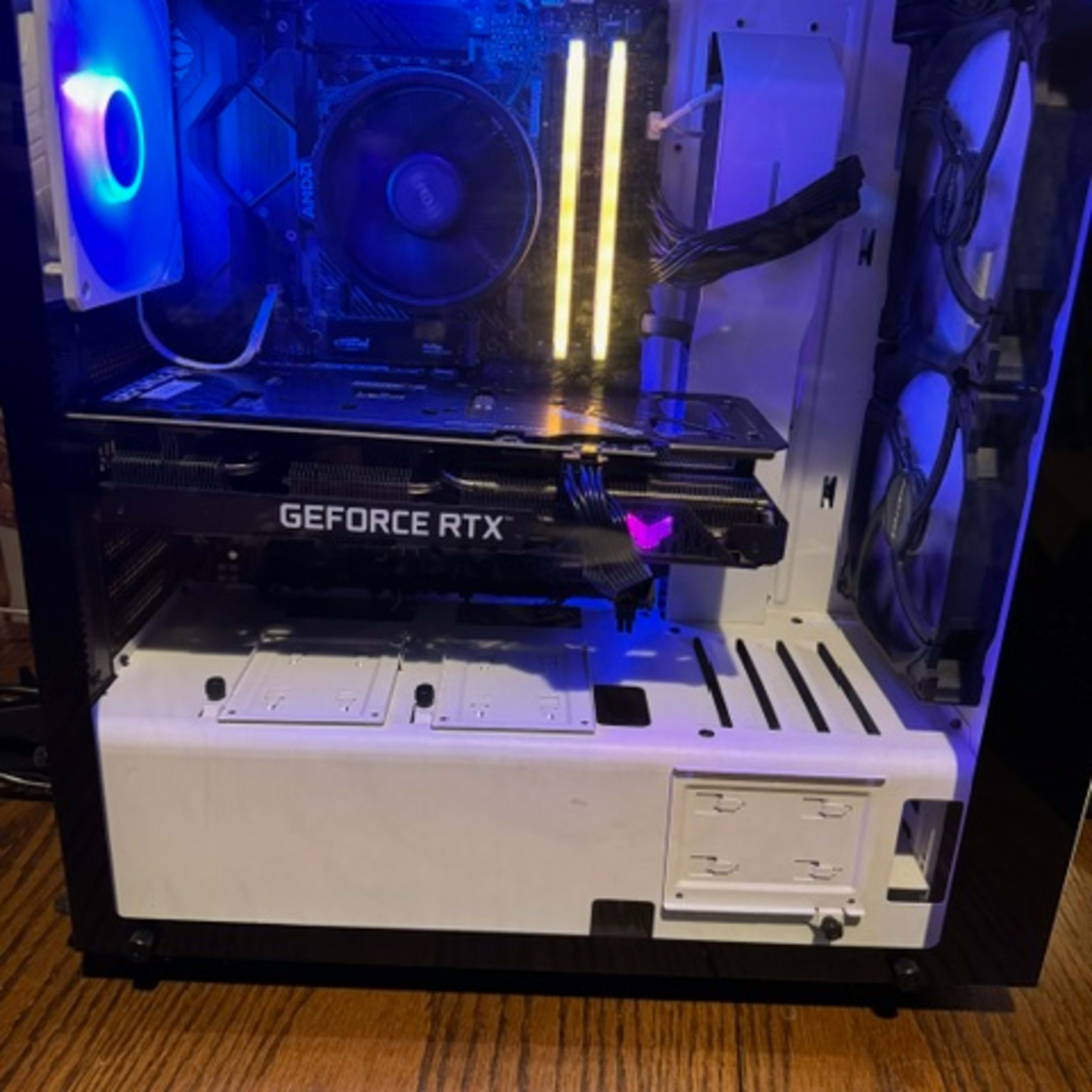 ALL WHITE Game/Streaming PC