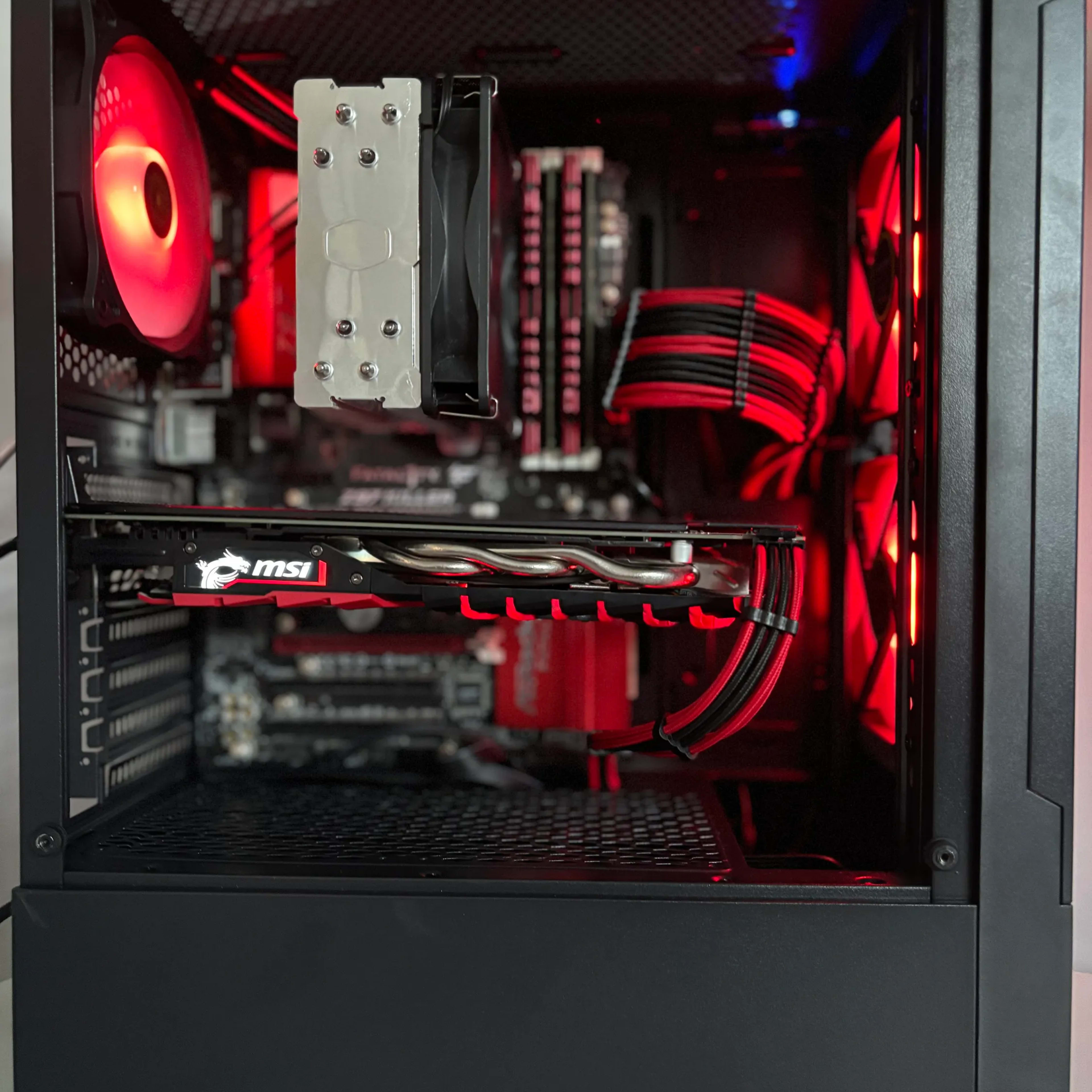 Black and Red Gaming PC 1060 6GB i7 4790K