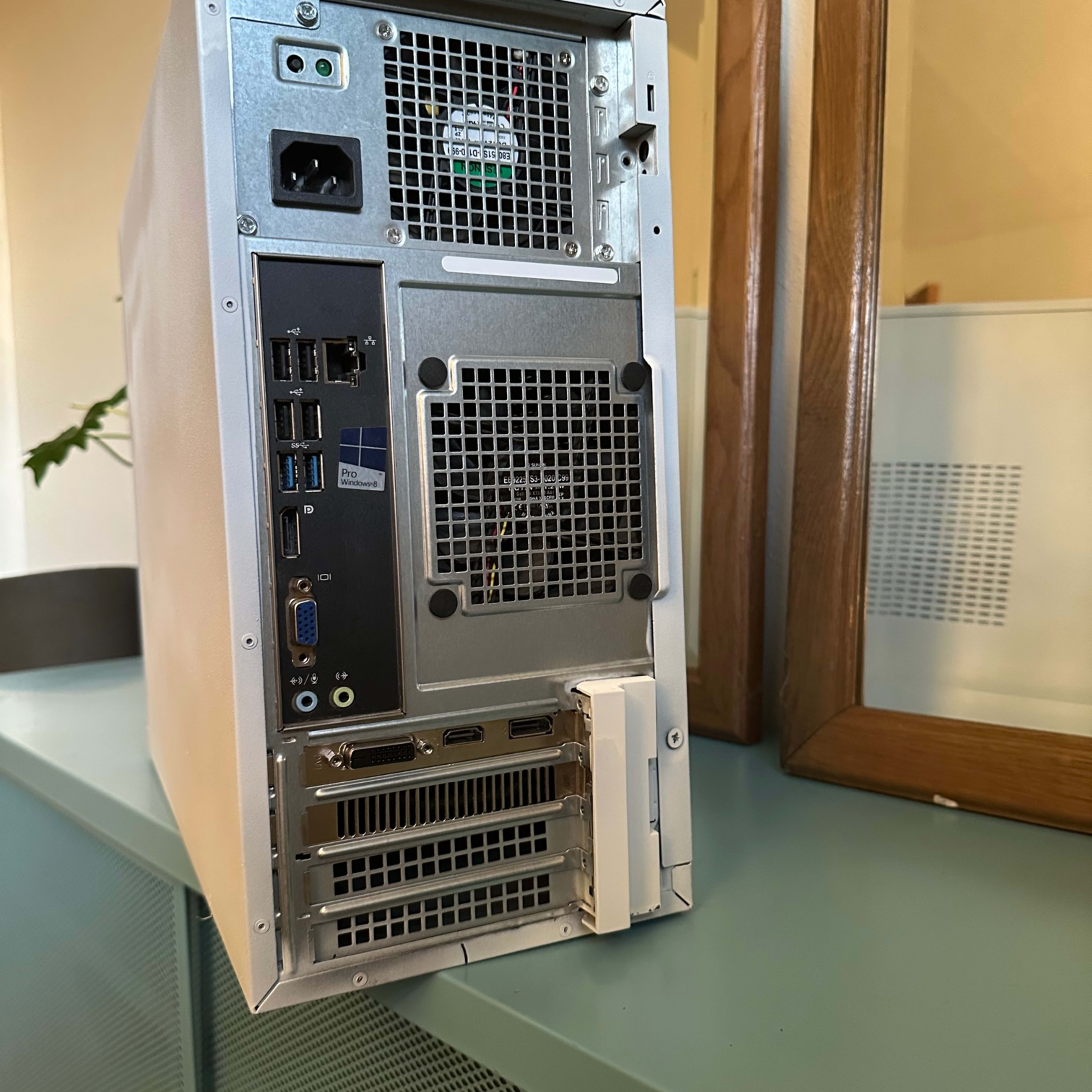 Custom White rx560 & i5-4690k Optiplex