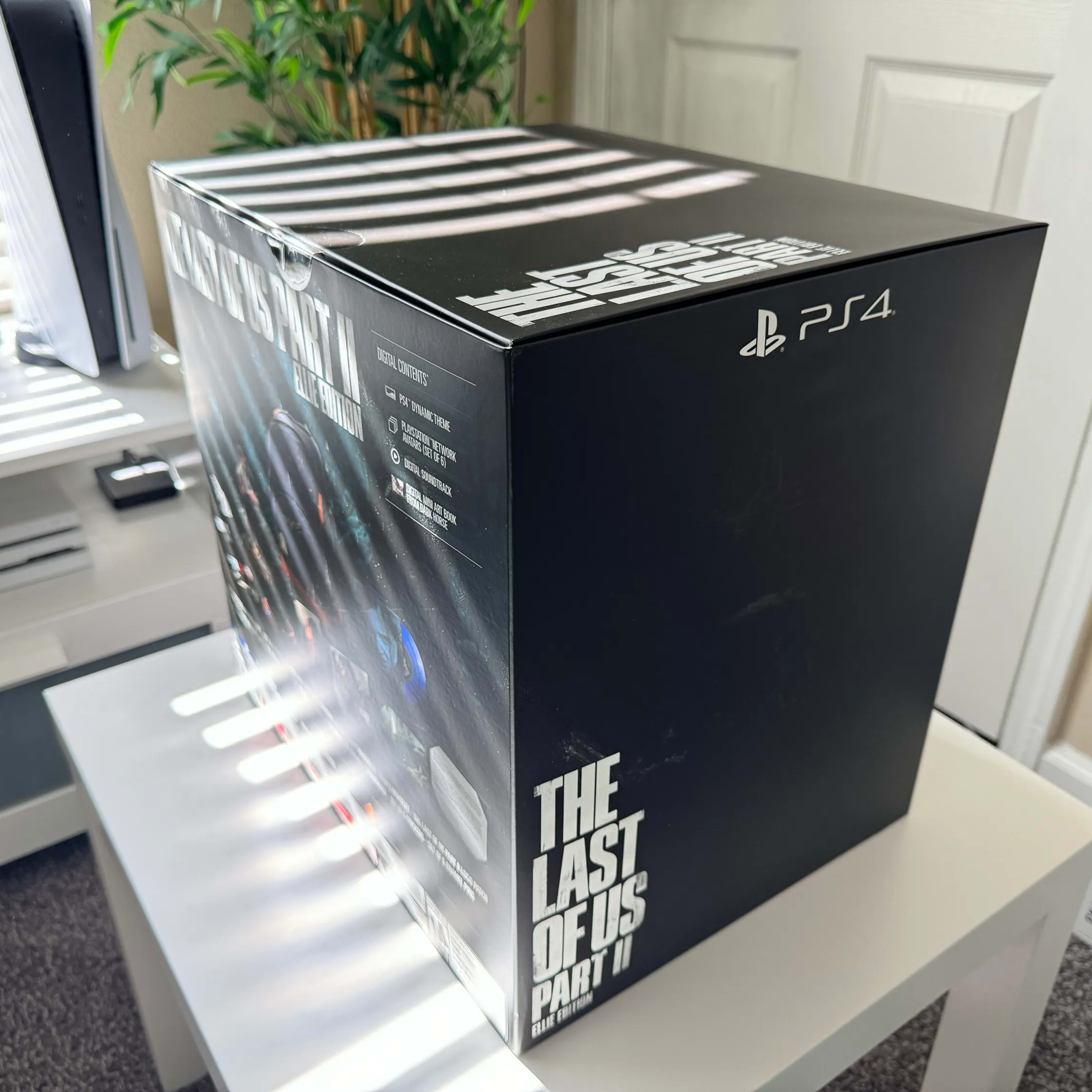  The Last of Us Part II - PlayStation 4 Ellie Edition