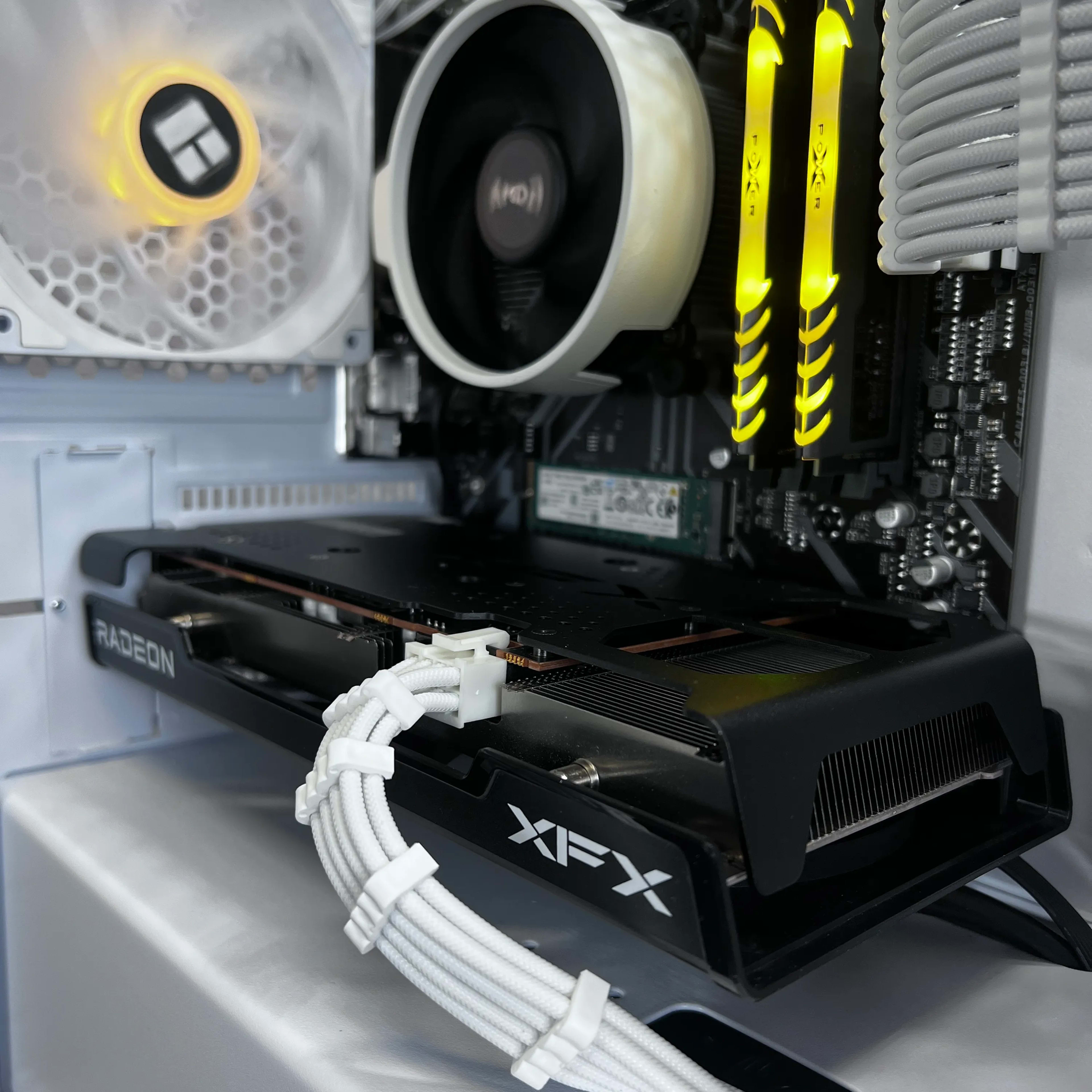 RX 6600 | Ryzen 5 3600 | 16GB RAM | 1TB M.2 SSD Gaming PC | Jawa RX 6600 | Ryzen 5 3600 | 16GB RAM | 1TB M.2 SSD Gaming PC | Jawa