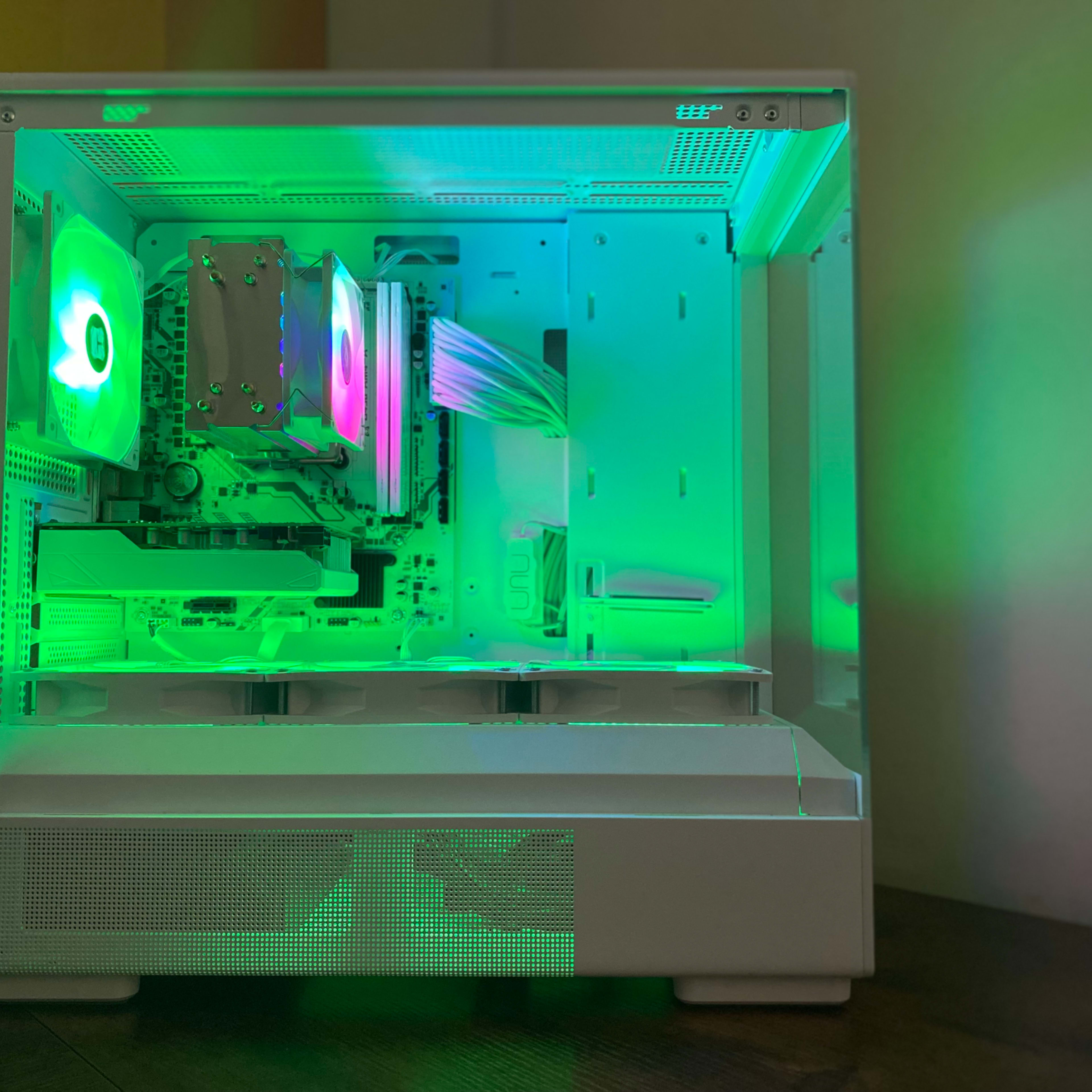 Ryzen 5 2600X | 1660 Super | 512gb SSD | 32gb Ram | Jawa Ryzen 5 2600X | 1660 Super | 512gb SSD | 32gb Ram | Jawa