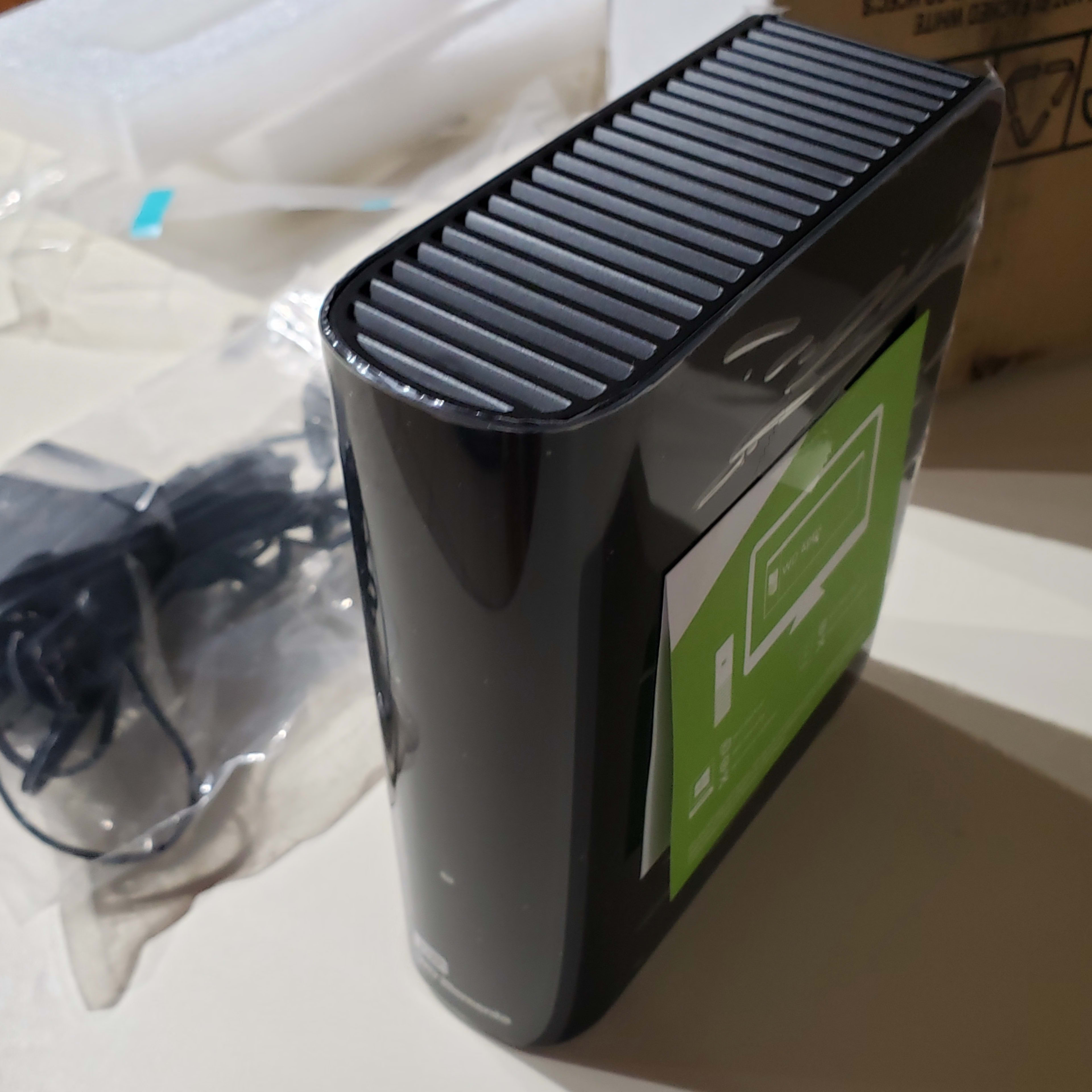  Western Digital 14TB Elements Desktop External Hard