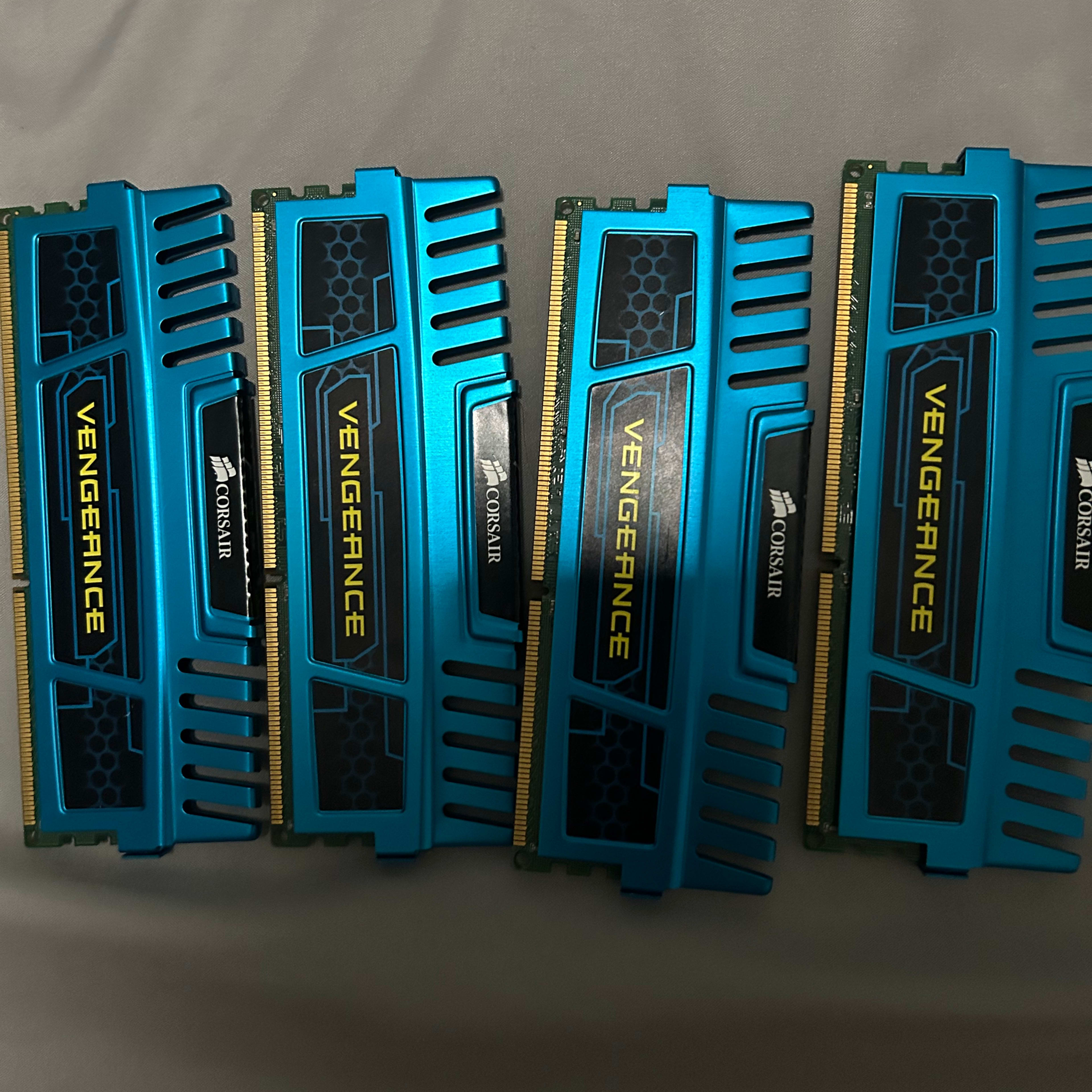 Corsair Vengeance 4x4gb DDR3 1600 MHz