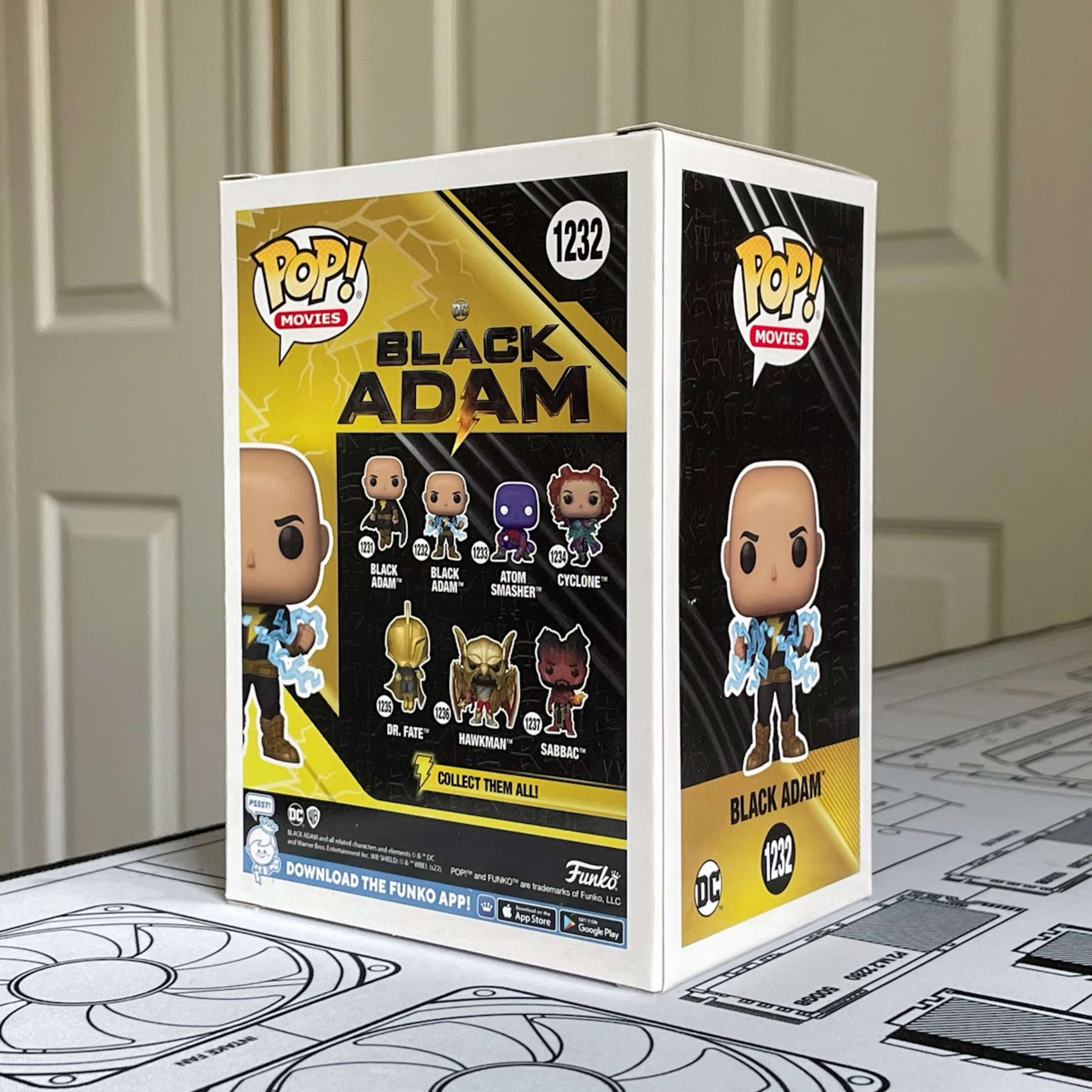 Funko Pop! Movies: Black Adam - Black Adam No Cape with Lighting Chest