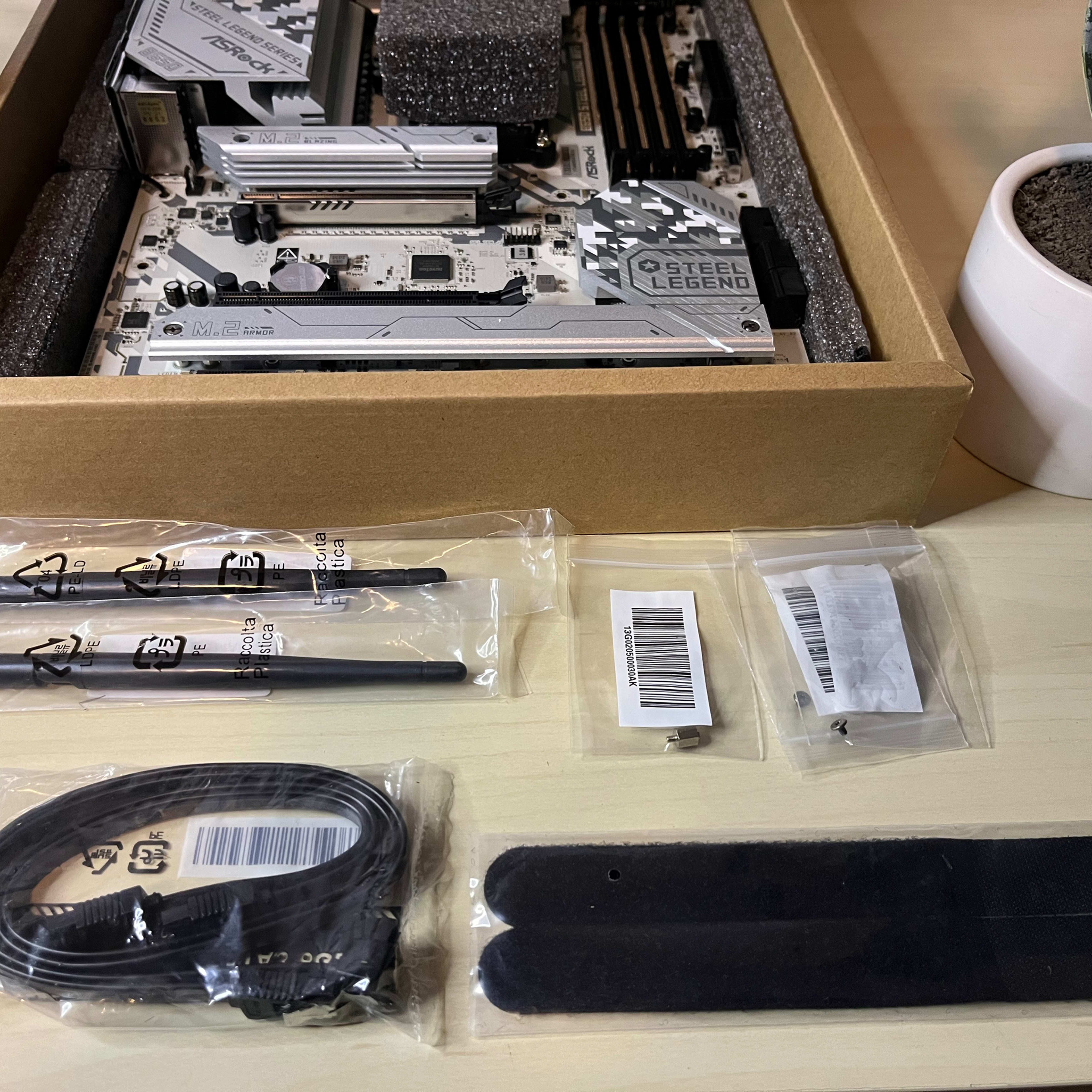 ASRock B650 Steel Legend WiFi AMD Socket AM5 Ryzen™ 8000 and ASRock B650 Steel Legend WiFi AMD Socket AM5 Ryzen™ 8000 and