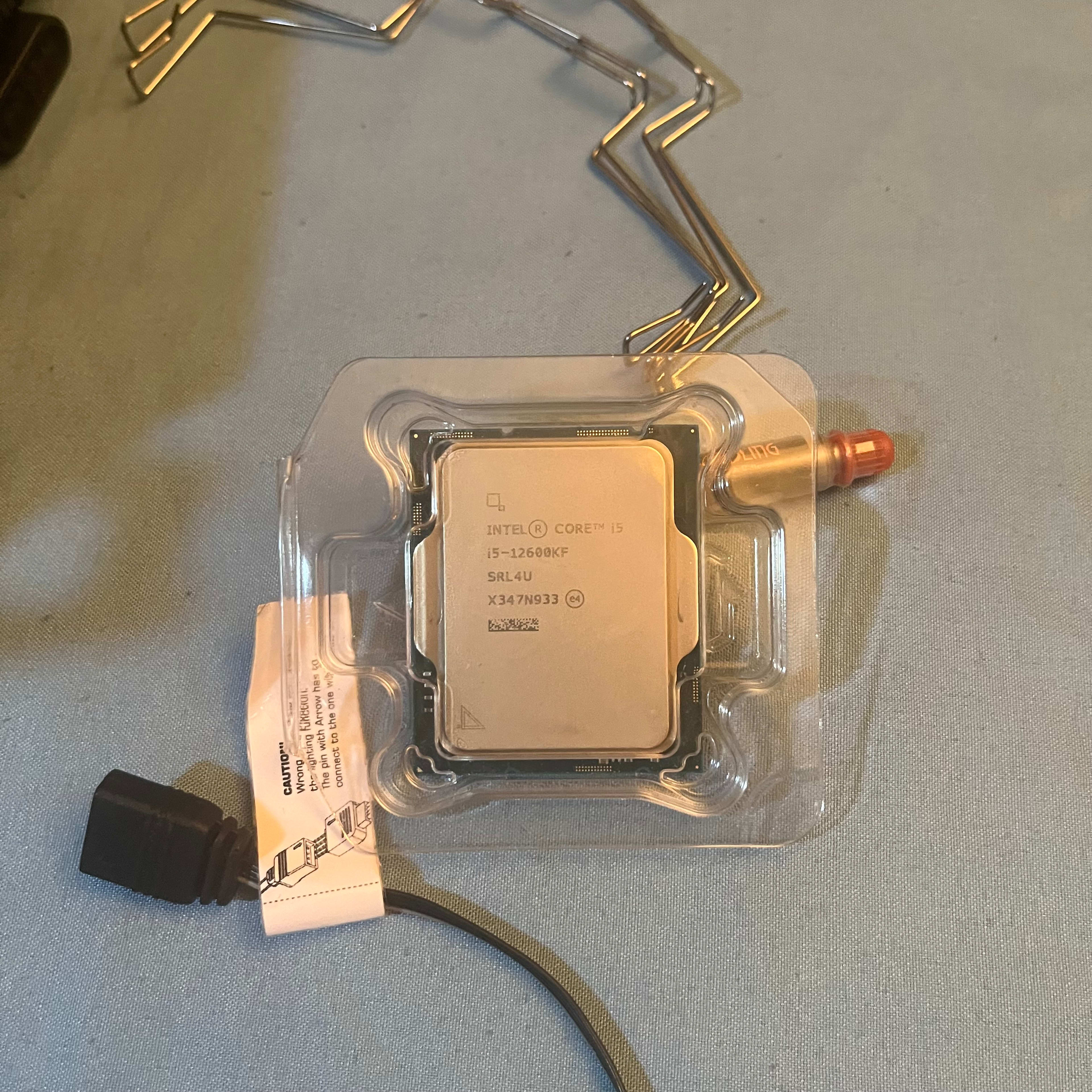 Intel Core i5-12600KF with CPU cooler | Jawa Intel Core i5-12600KF with CPU cooler | Jawa