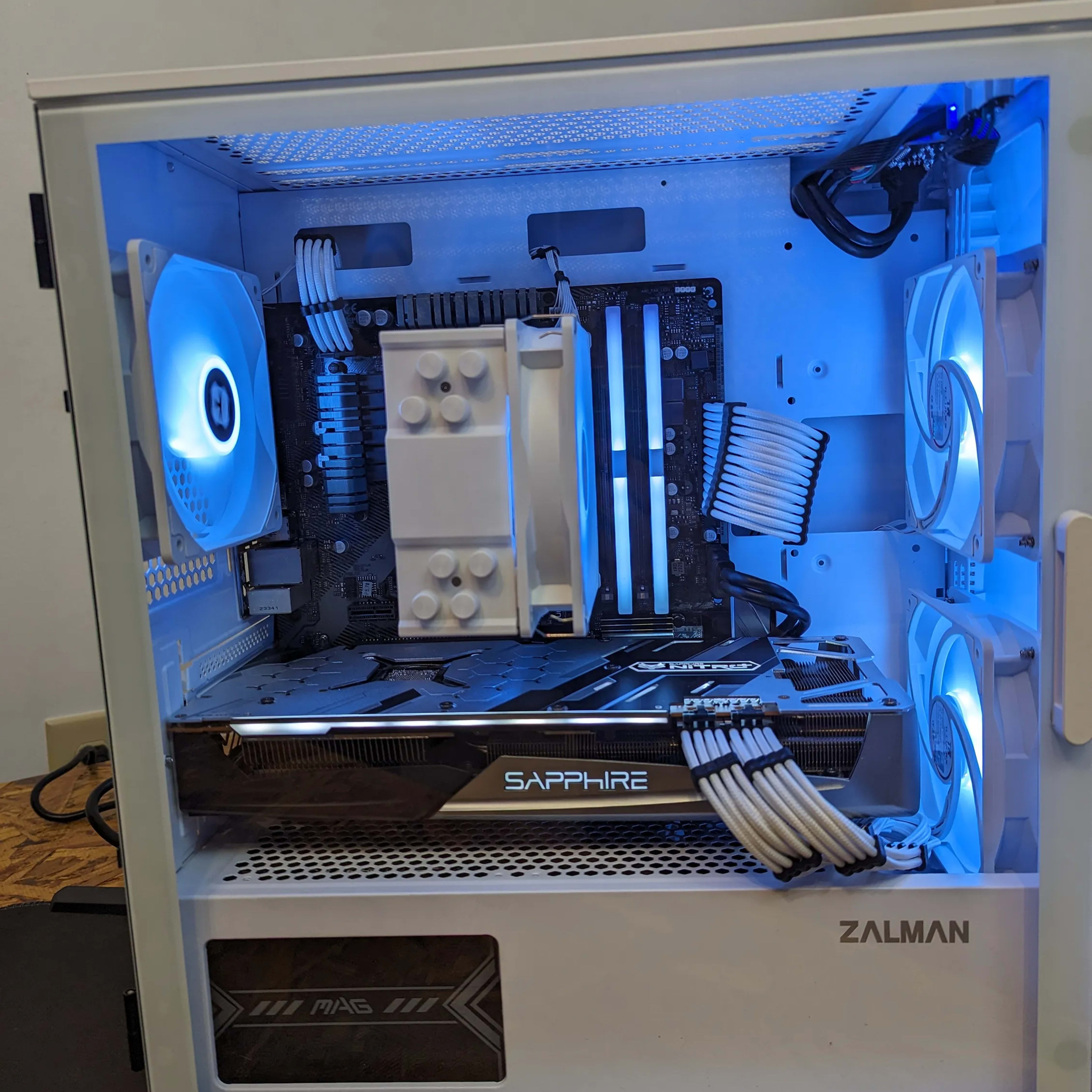 White RGB Mid-Range Gaming PC - Rx 5700xt, Ryzen 5 2600x, Micro ATX