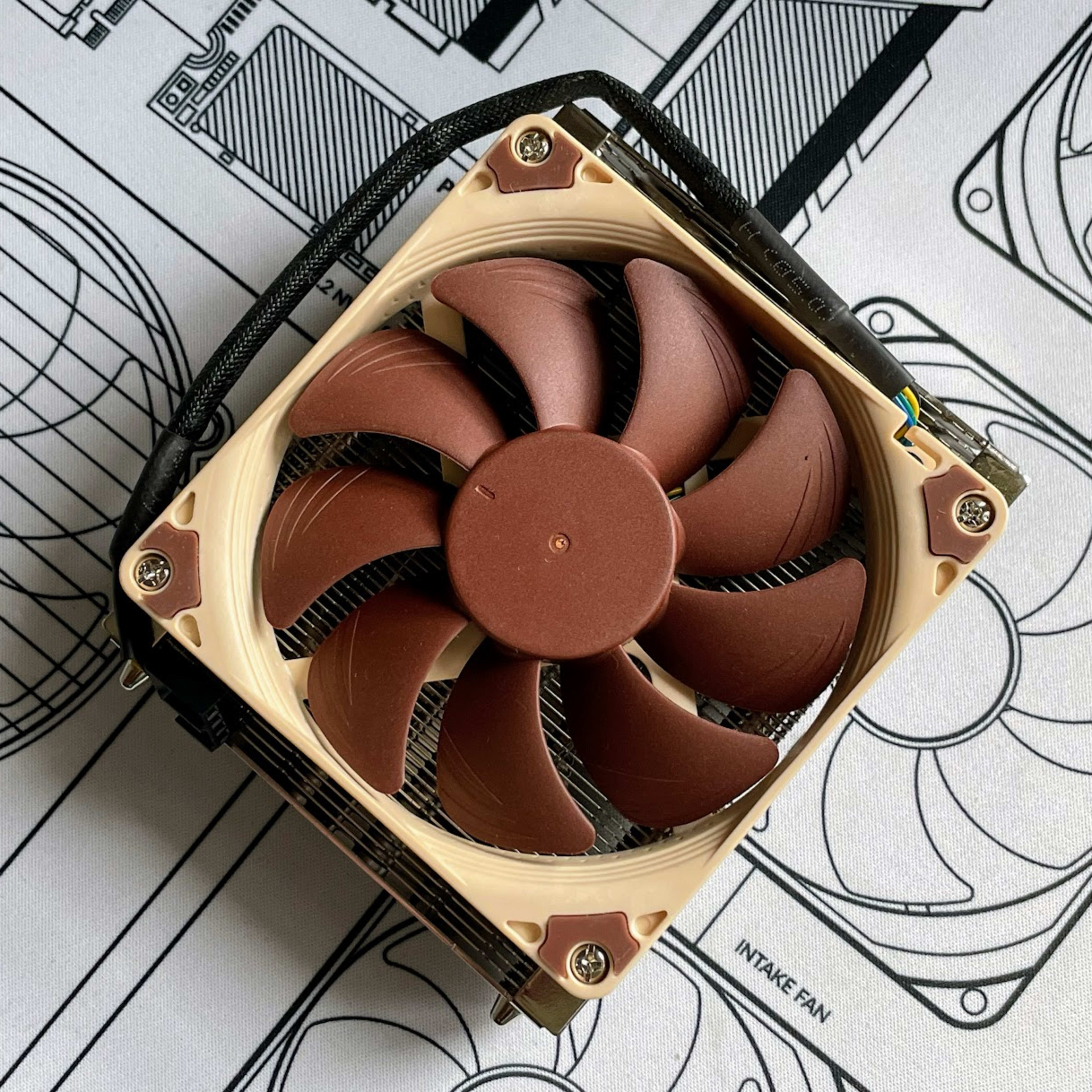 Noctua NH-L9A-AM5 Brown Beige LOW-PROFILE 37mm Tall CPU COOLER - AMD AM5 ONLY