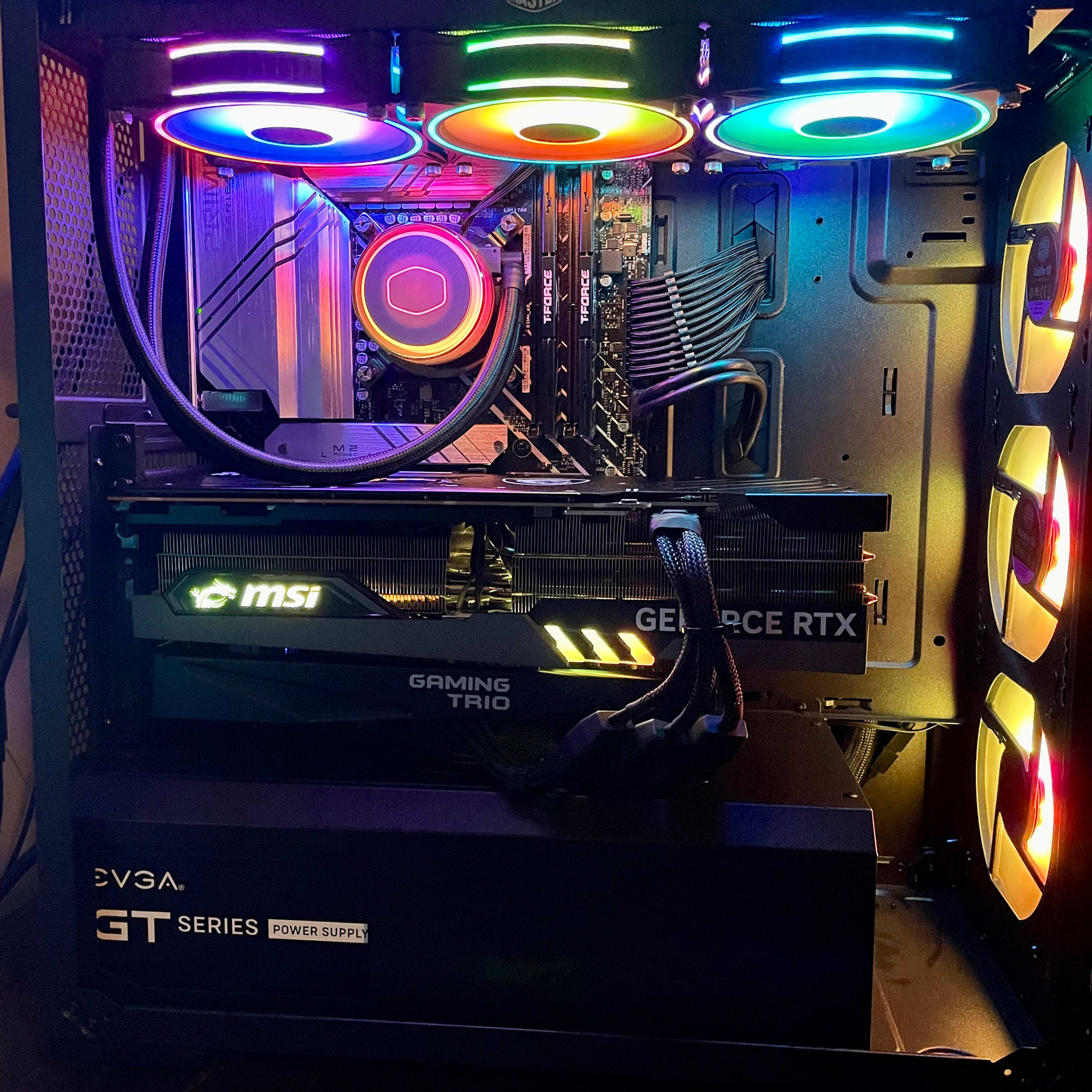 RGB PC iCUE, AMD Ryzen 7 7800X3D 8x4.20GHz, 32Go DDR5, RTX 4090 24Go  DLSS 3