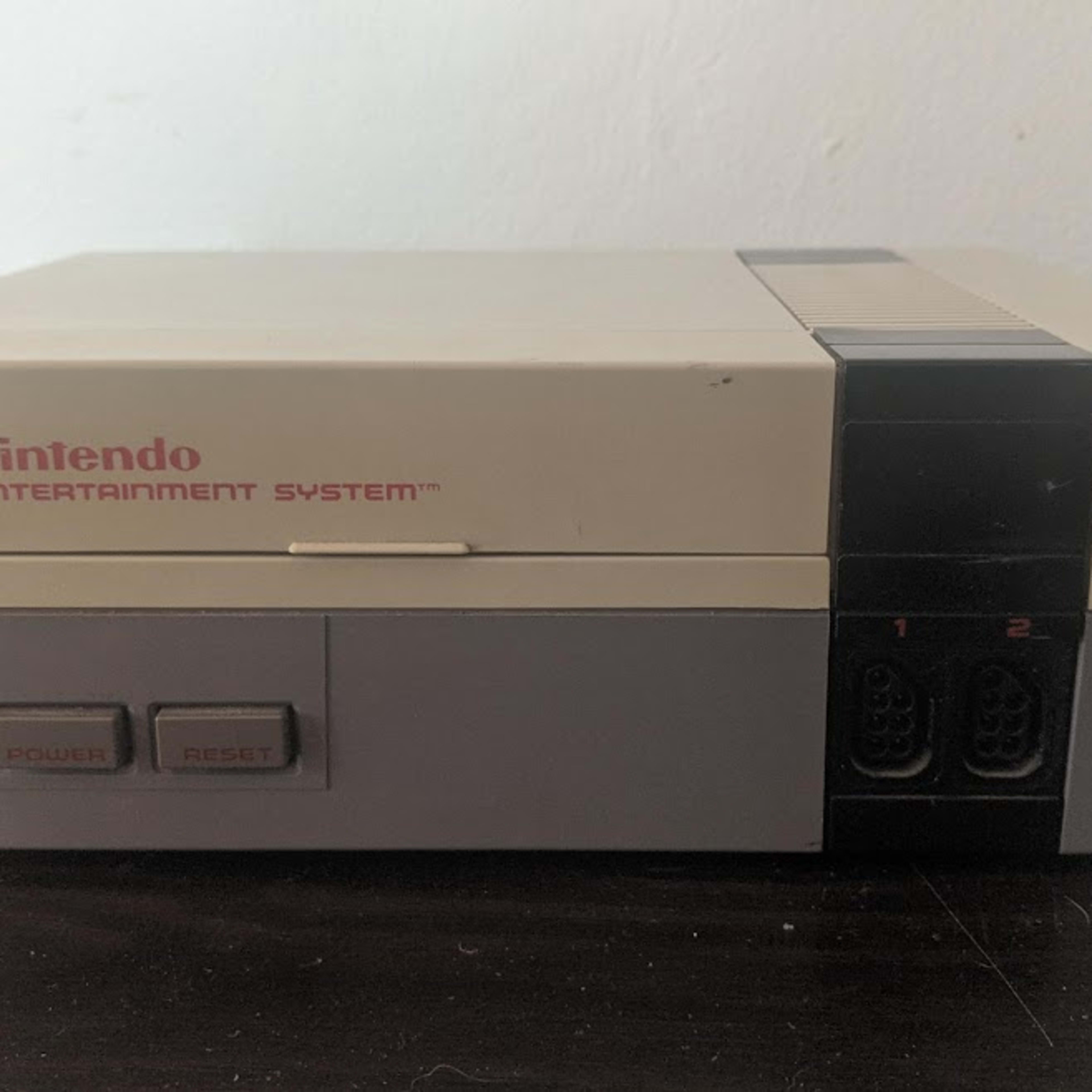 Nintendo Entertainment System Console + Controller & Game 