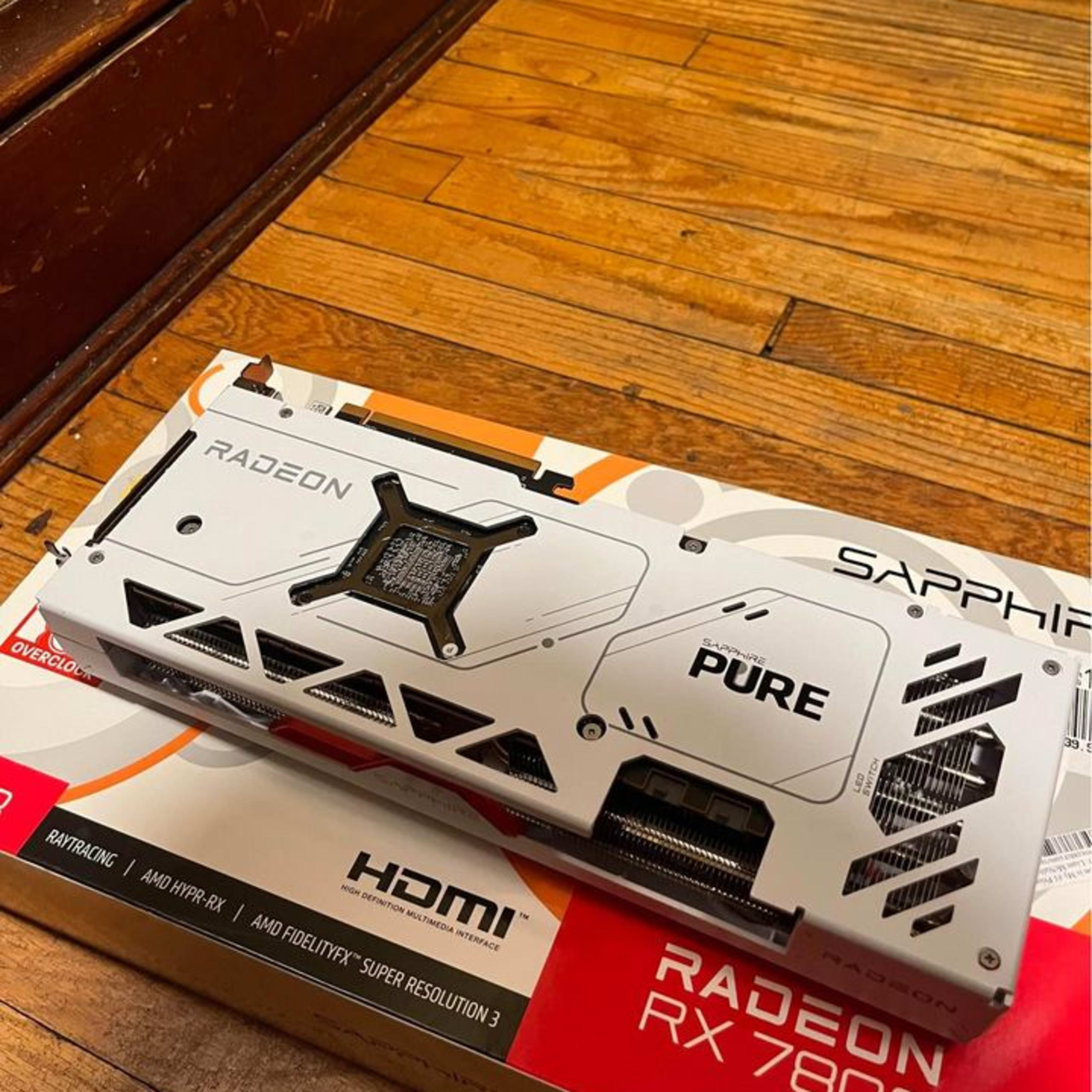 Sapphire Pure AMD Radeon RX 7800XT 16GB