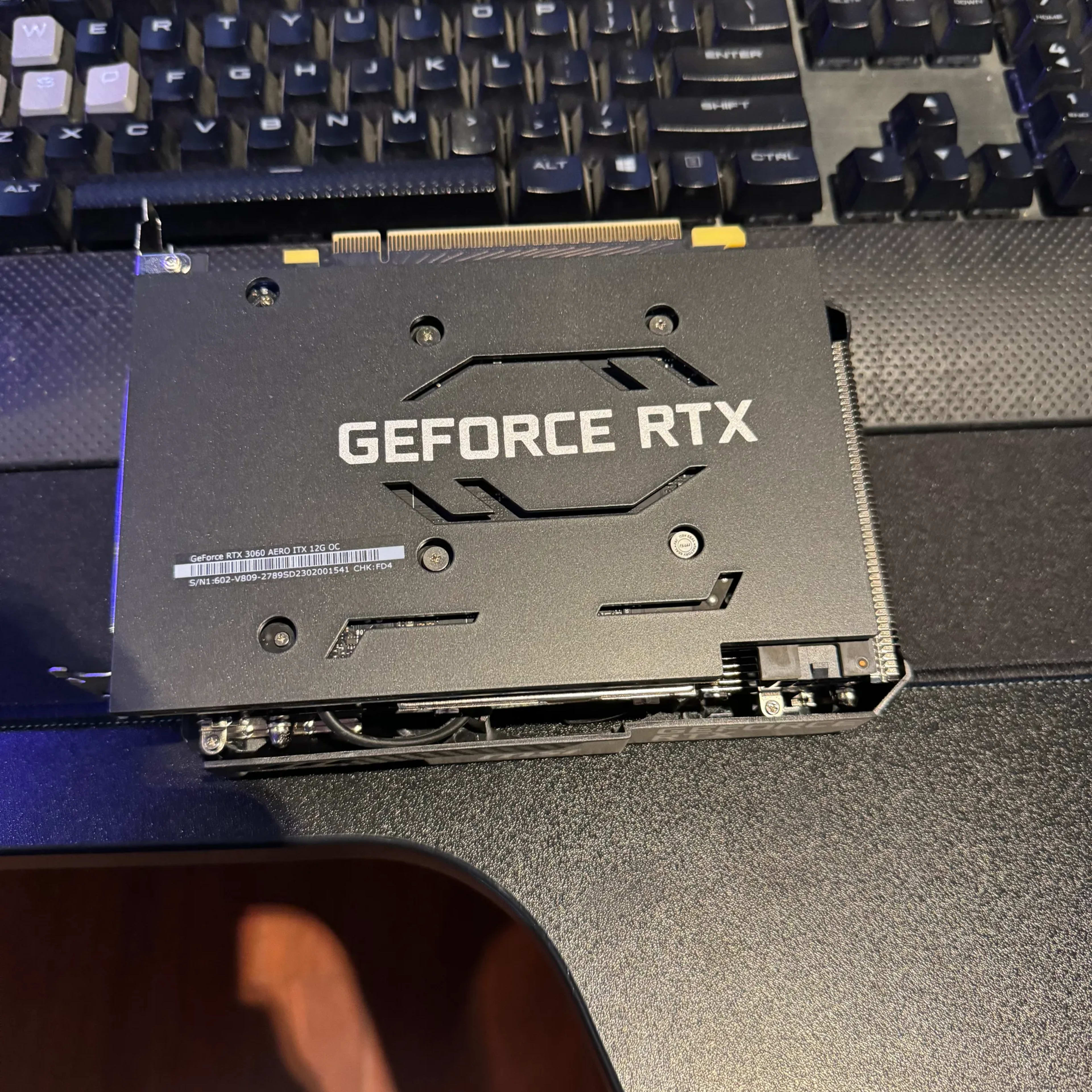 GeForce RTX™ 3060 AERO ITX OC