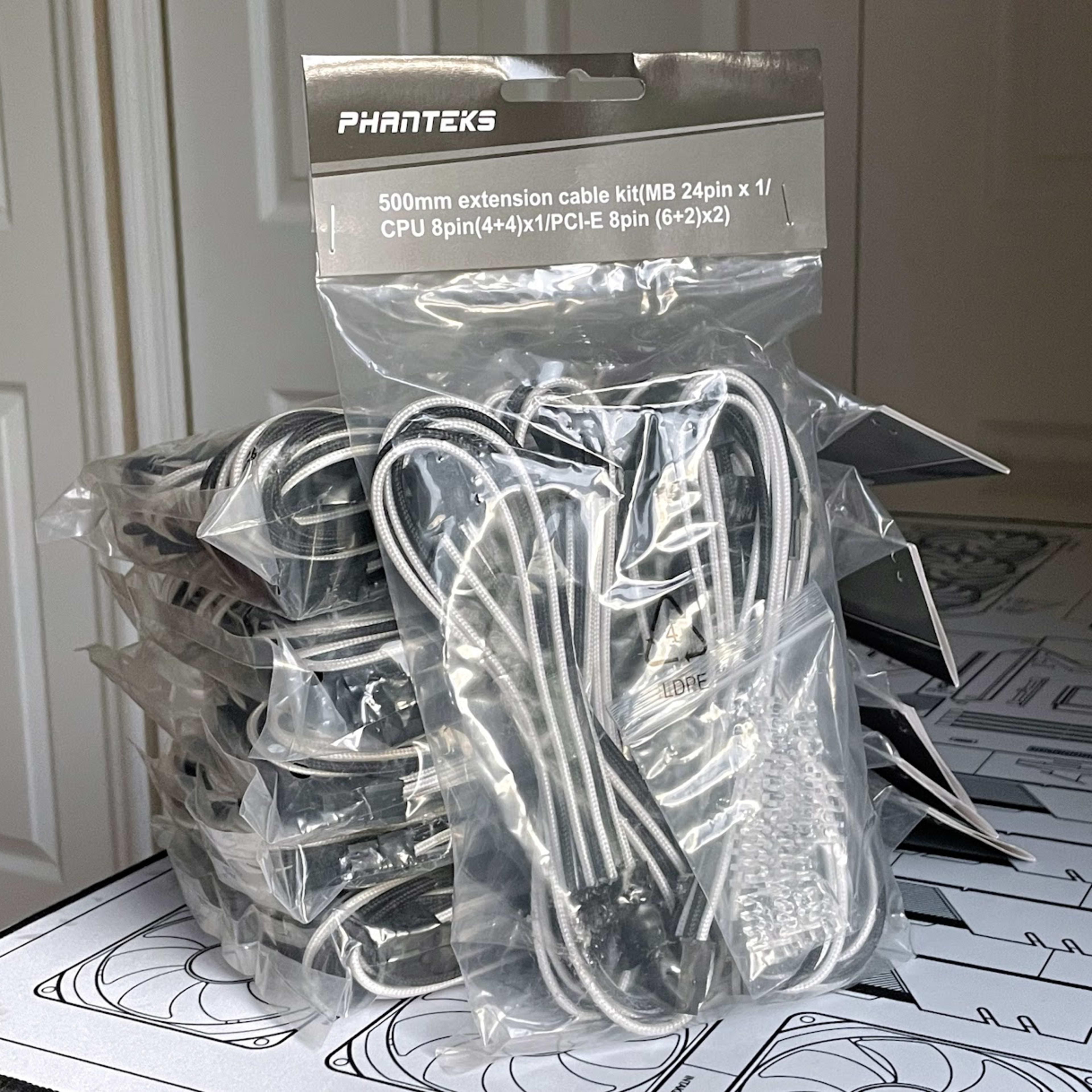 Phanteks 18AWG PSU Cable Extensions - Black/White Mix