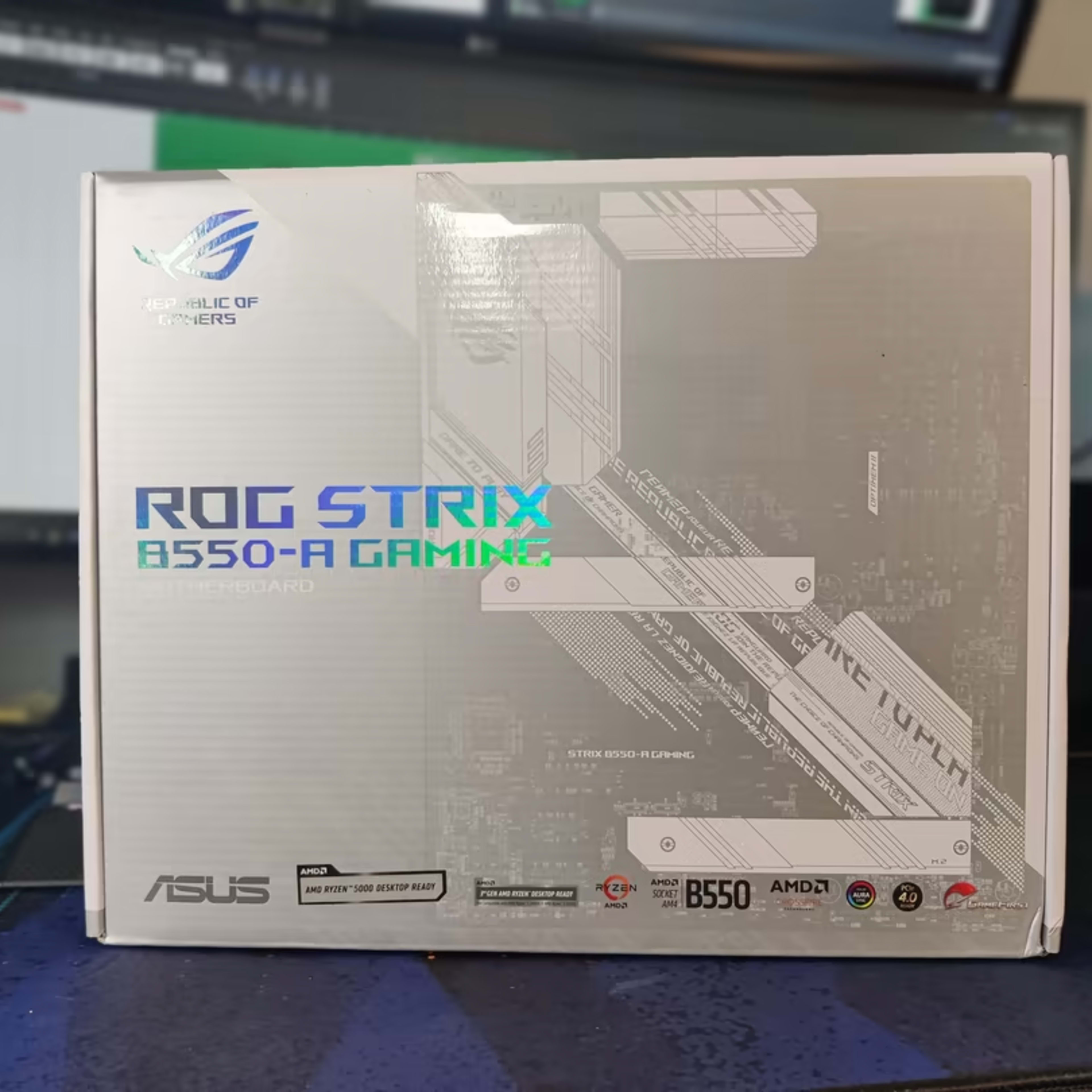 BNIB ASUS ROG STRIX B550-A GAMING Motherboard