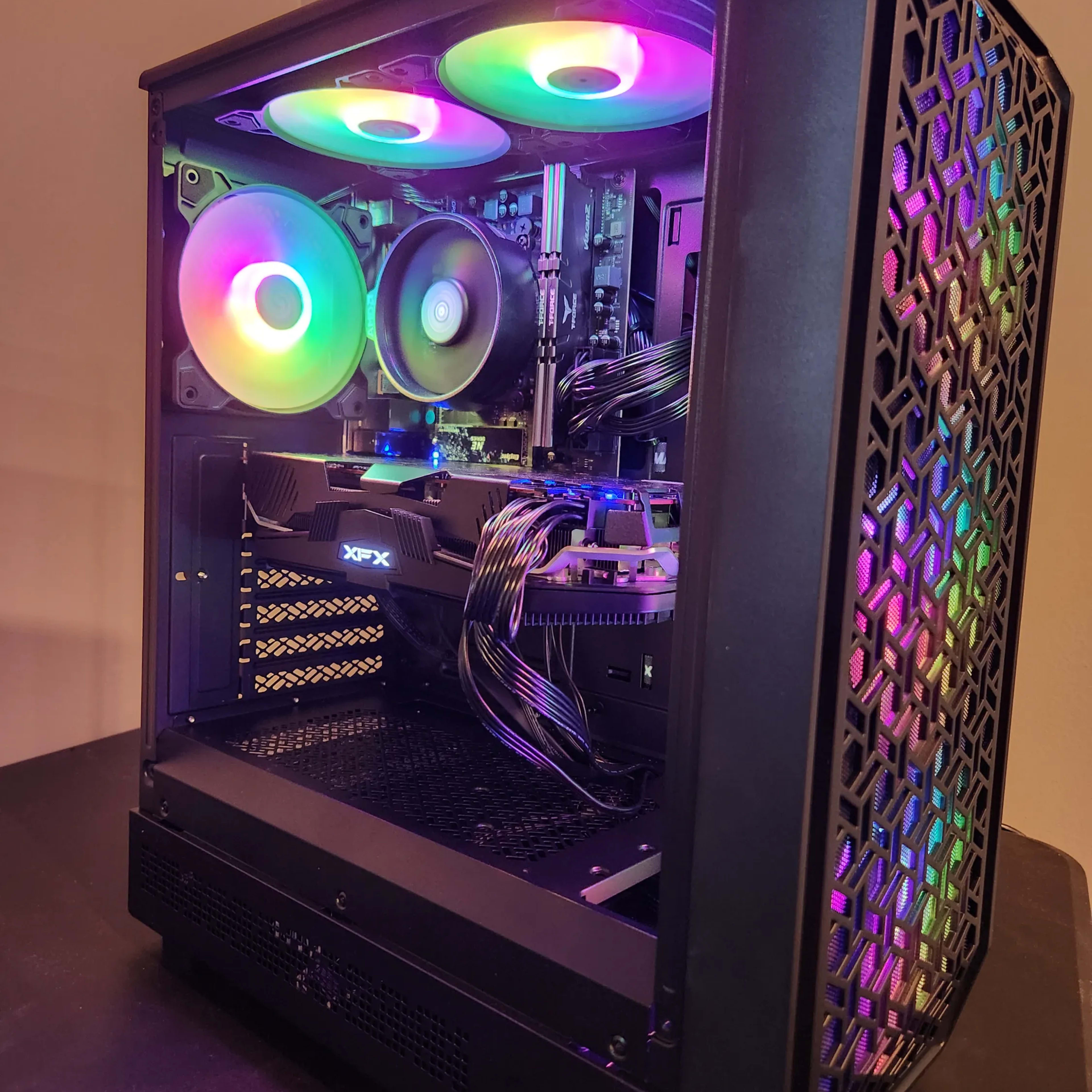 Ultimate 1080p Gaming PC | Ryzen 5 5500 + RX 5700XT | 16GB Ultimate 1080p Gaming PC | Ryzen 5 5500 + RX 5700XT | 16GB