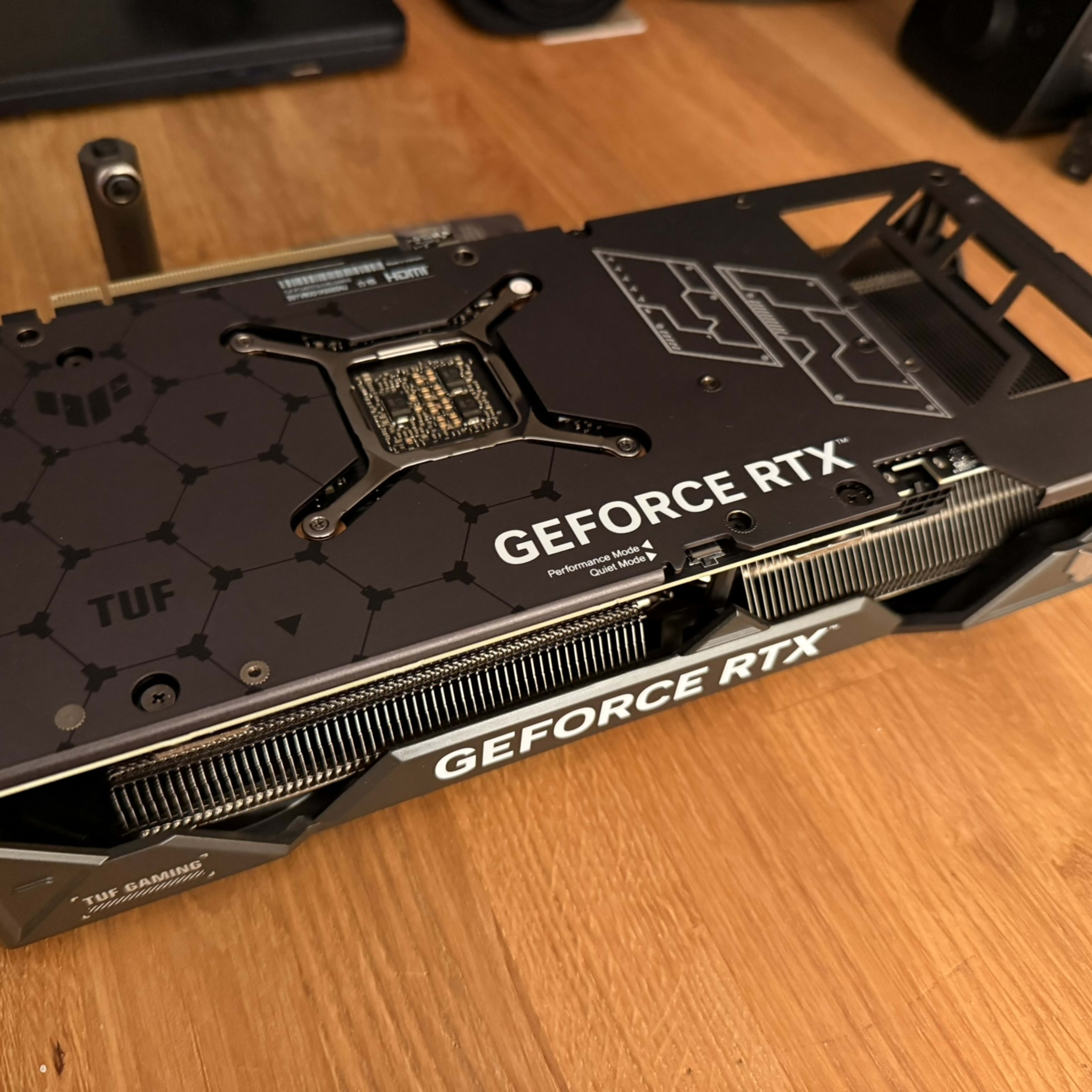 ASUS TUF Gaming NVIDIA GeForce RTX 4070 Ti SUPER OC 16 GB ASUS TUF Gaming NVIDIA GeForce RTX 4070 Ti SUPER OC 16 GB