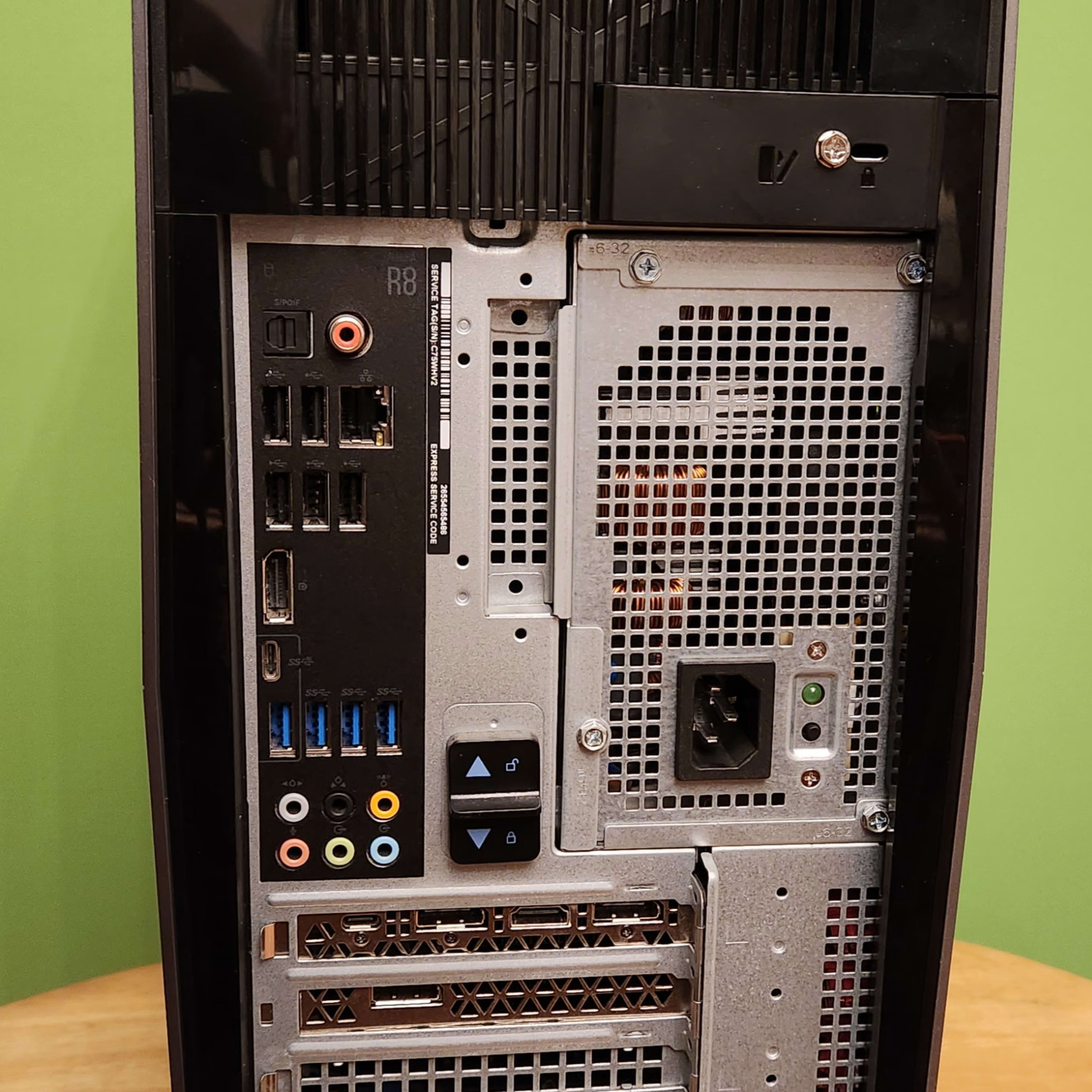 Alienware R8 Intel i7 8700 Nvidia RTX 2080 16gb DDR4 256gb NVMe
