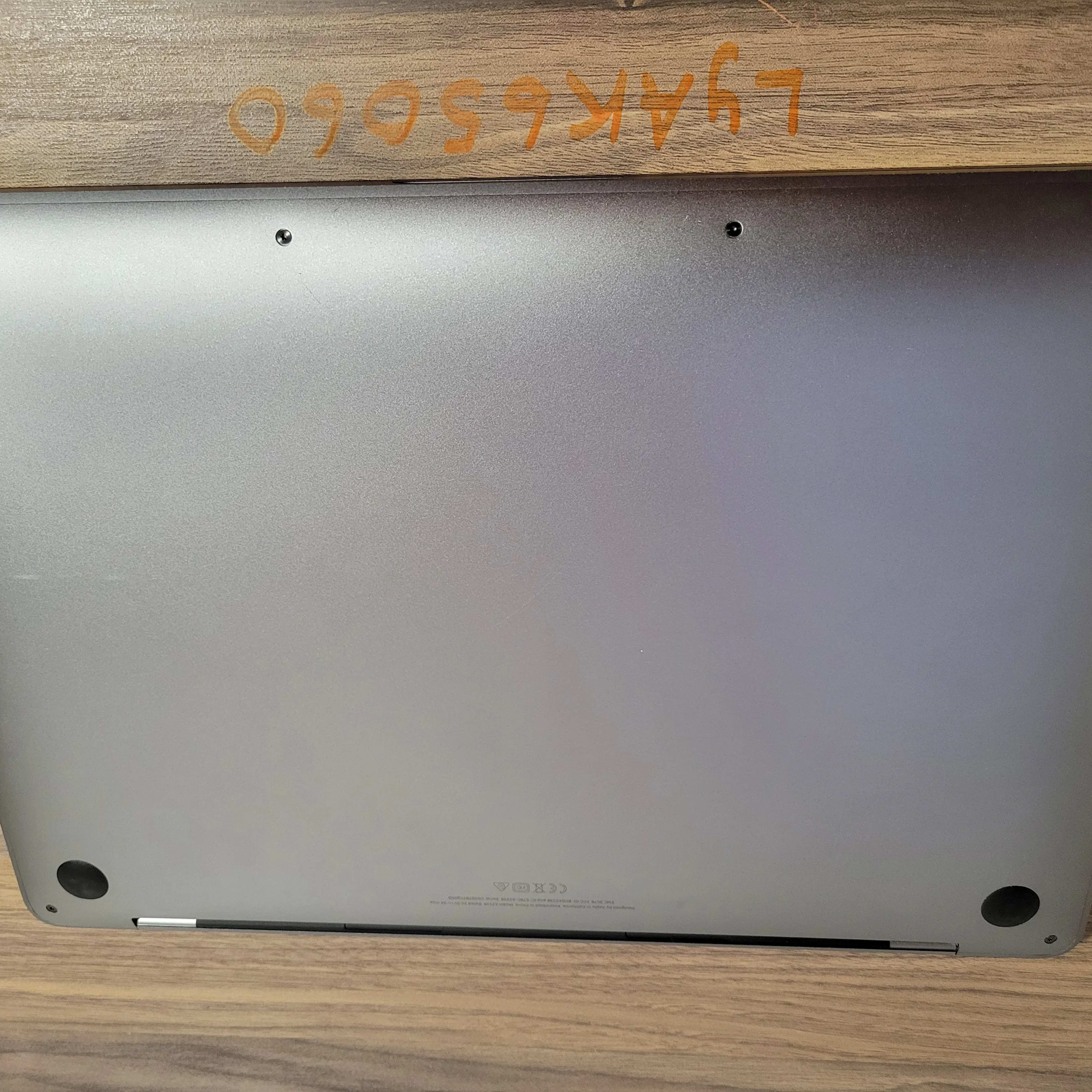 Apple Macbook Pro Laptop 2020 13-inch - 512GB - M1 Cpu - 8Gb ram