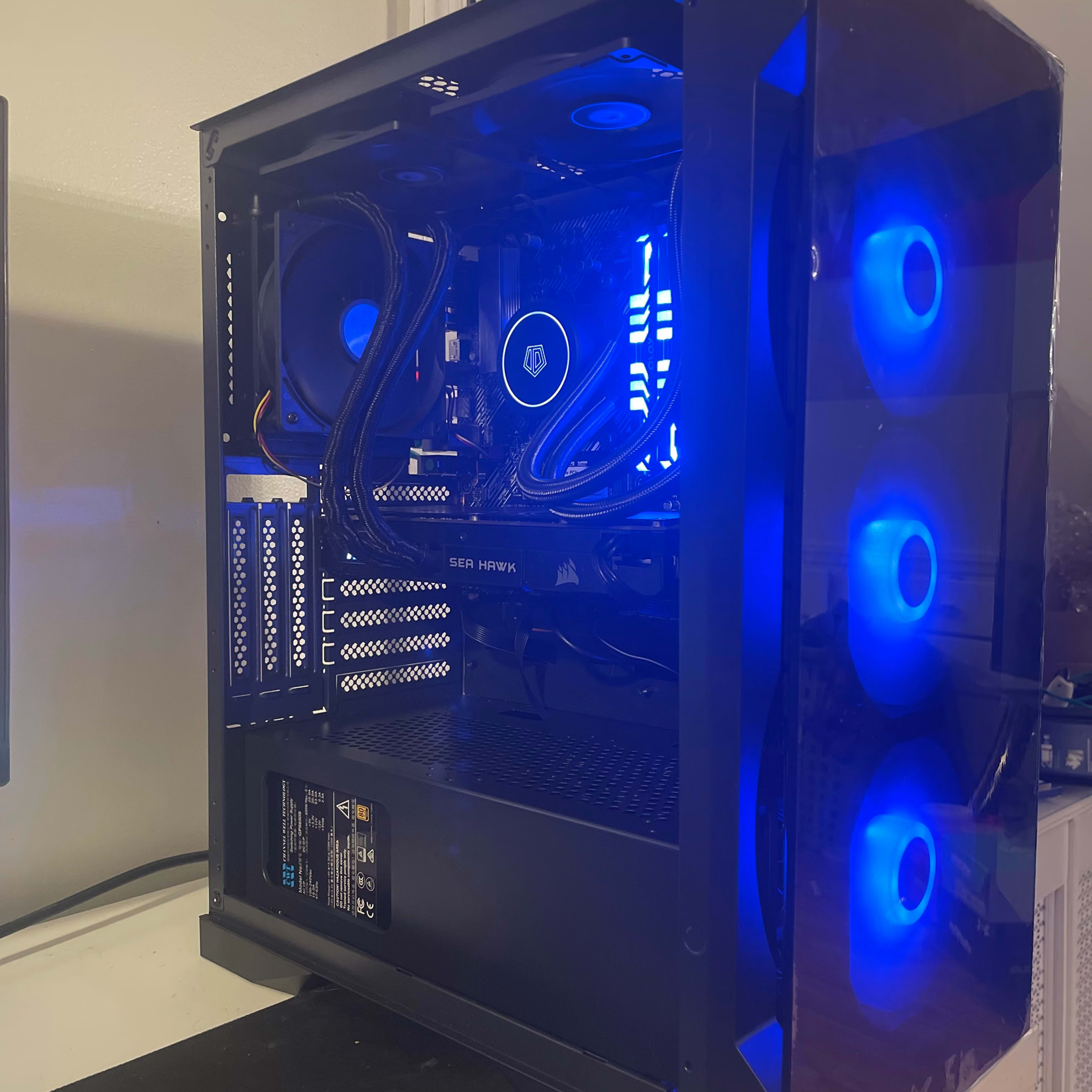 AQUA - Mid-Range Gaming PC - Ryzen 5 3600 + GTX 1080