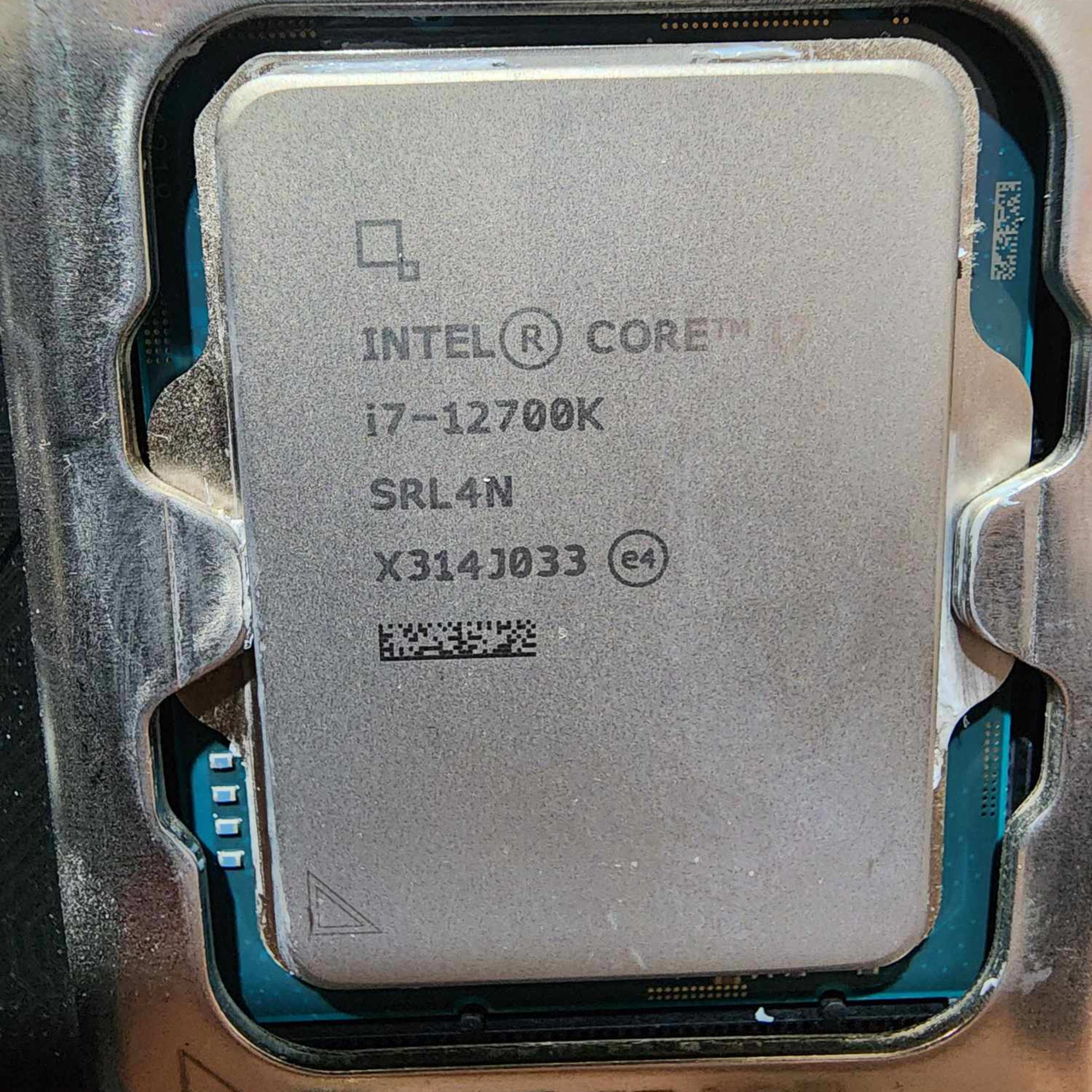 Intel Core i7-12700K Gaming Desktop Processor 12 (8P+4E) Cores up to 5.0 GHz