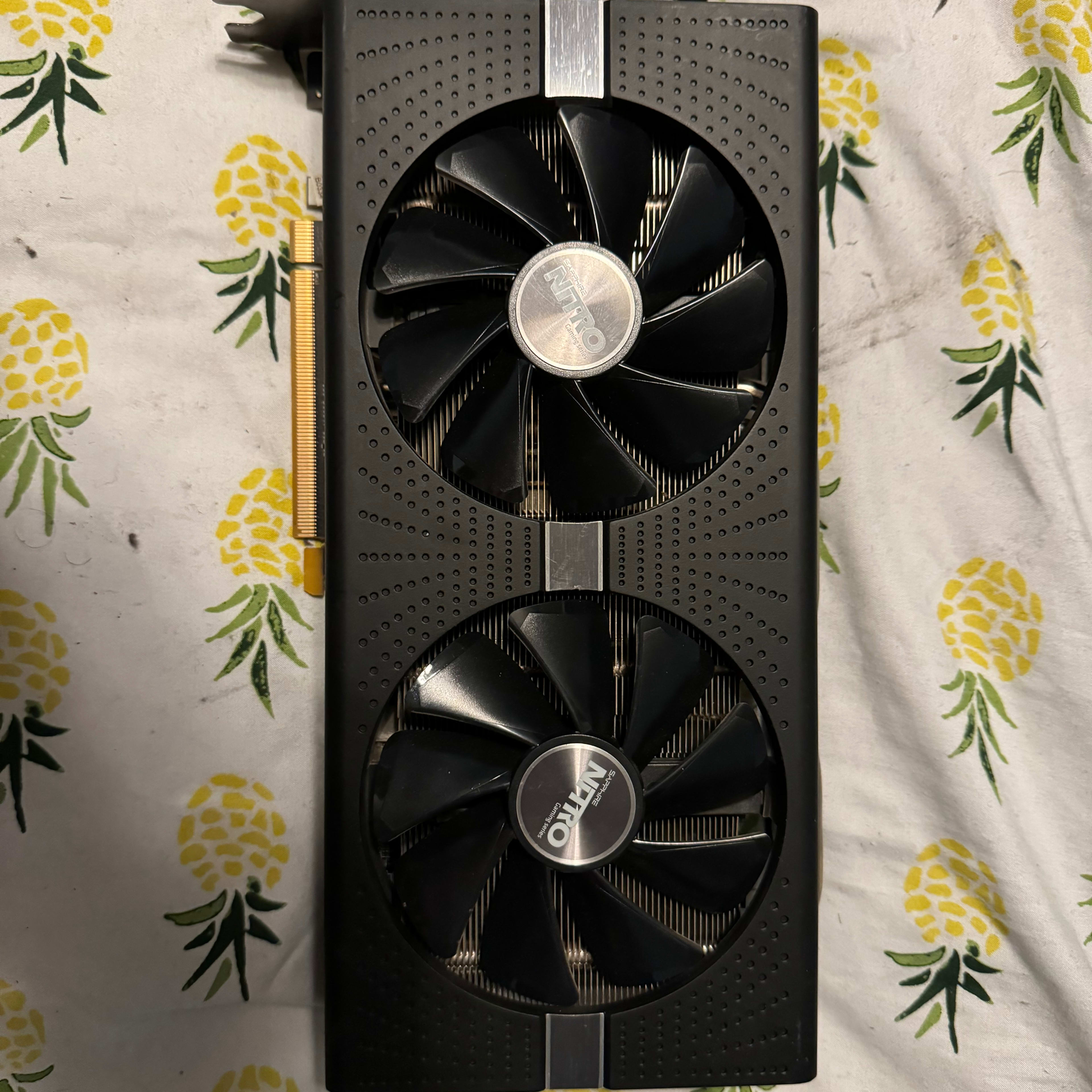 Nitro+ rx 570 8g g5 top