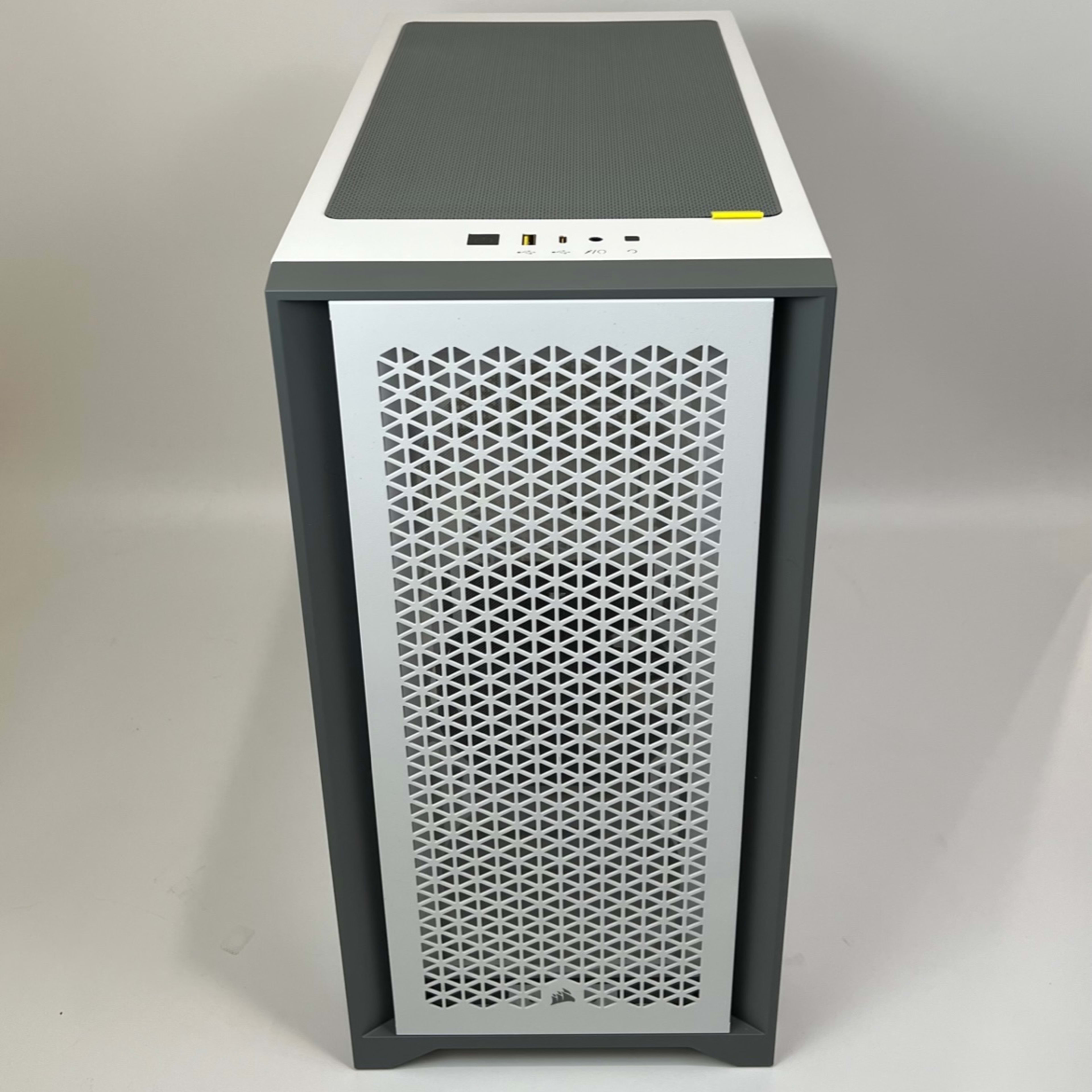 Corsair 4000D Airflow White Steel / Tempered Glass ATX Mid Tower Computer  Case