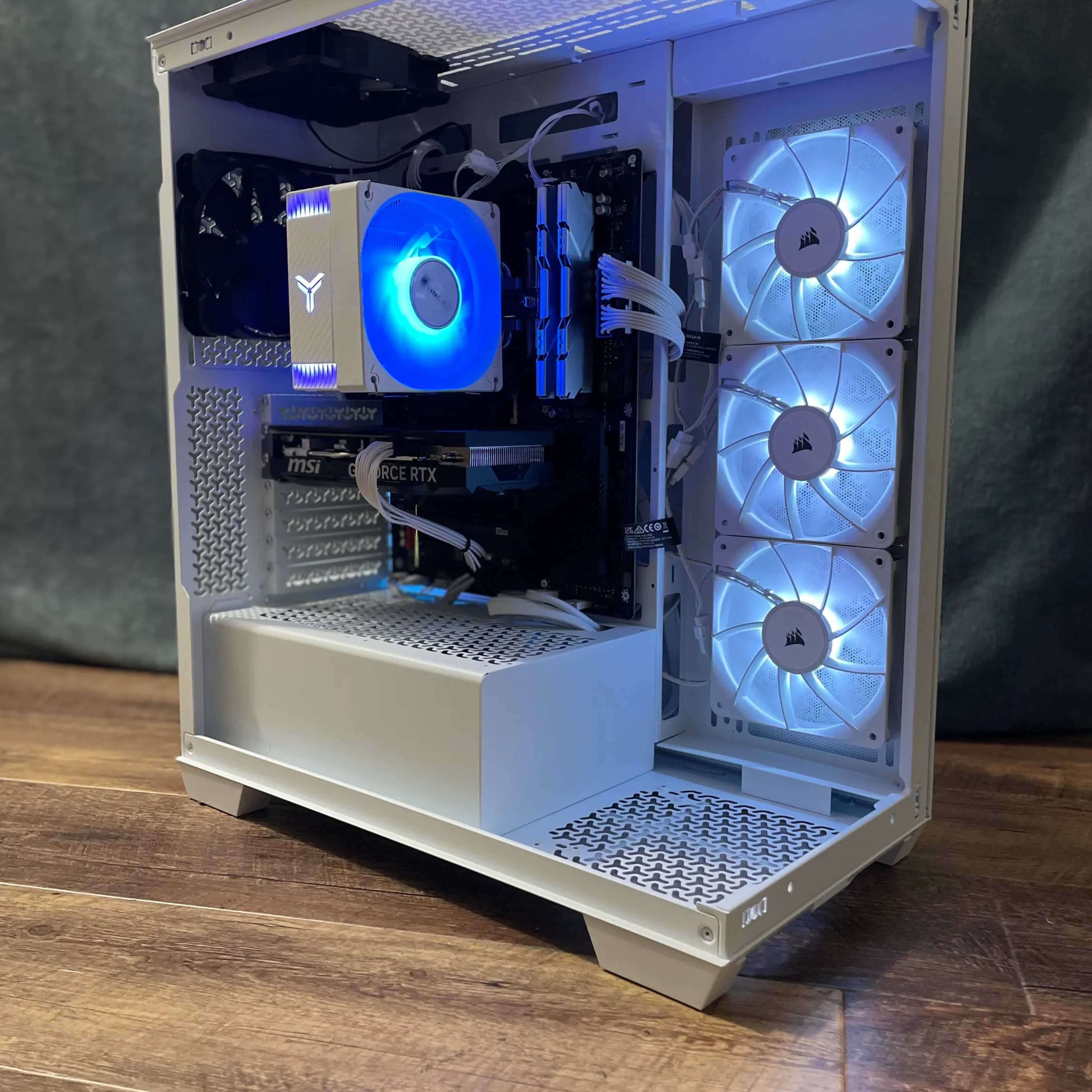 ⚫Black and White⚪ 1440p Gaming Beast|With Windows ⚫Black and White⚪ 1440p Gaming Beast|With Windows