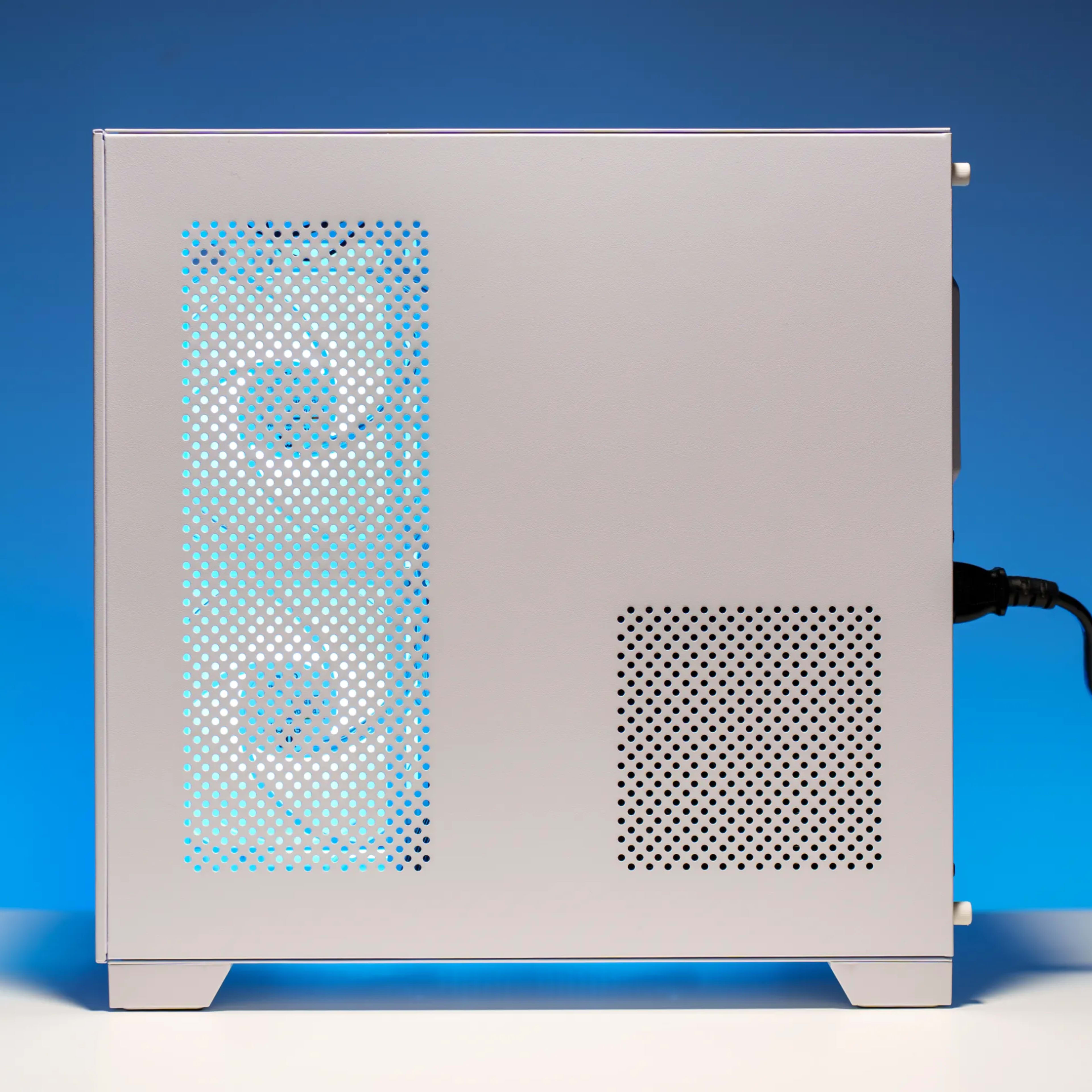 All White Gaming PC | Ryzen 5 5600x | RX 6600 | 16GB DDR4 All White Gaming PC | Ryzen 5 5600x | RX 6600 | 16GB DDR4