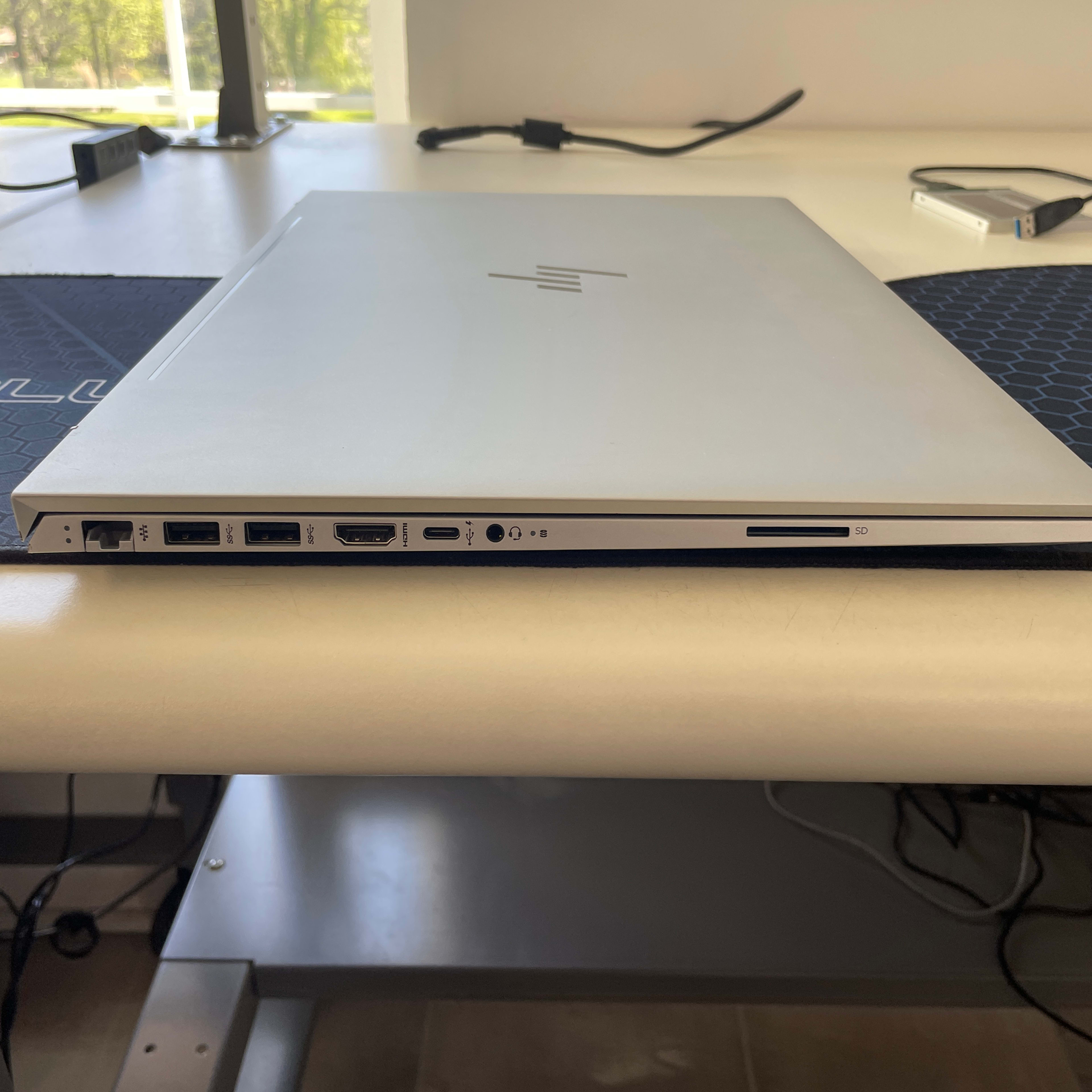 HP Envy 17 + i7-8565u + GeForce MX250 + 256 2.5” SSD