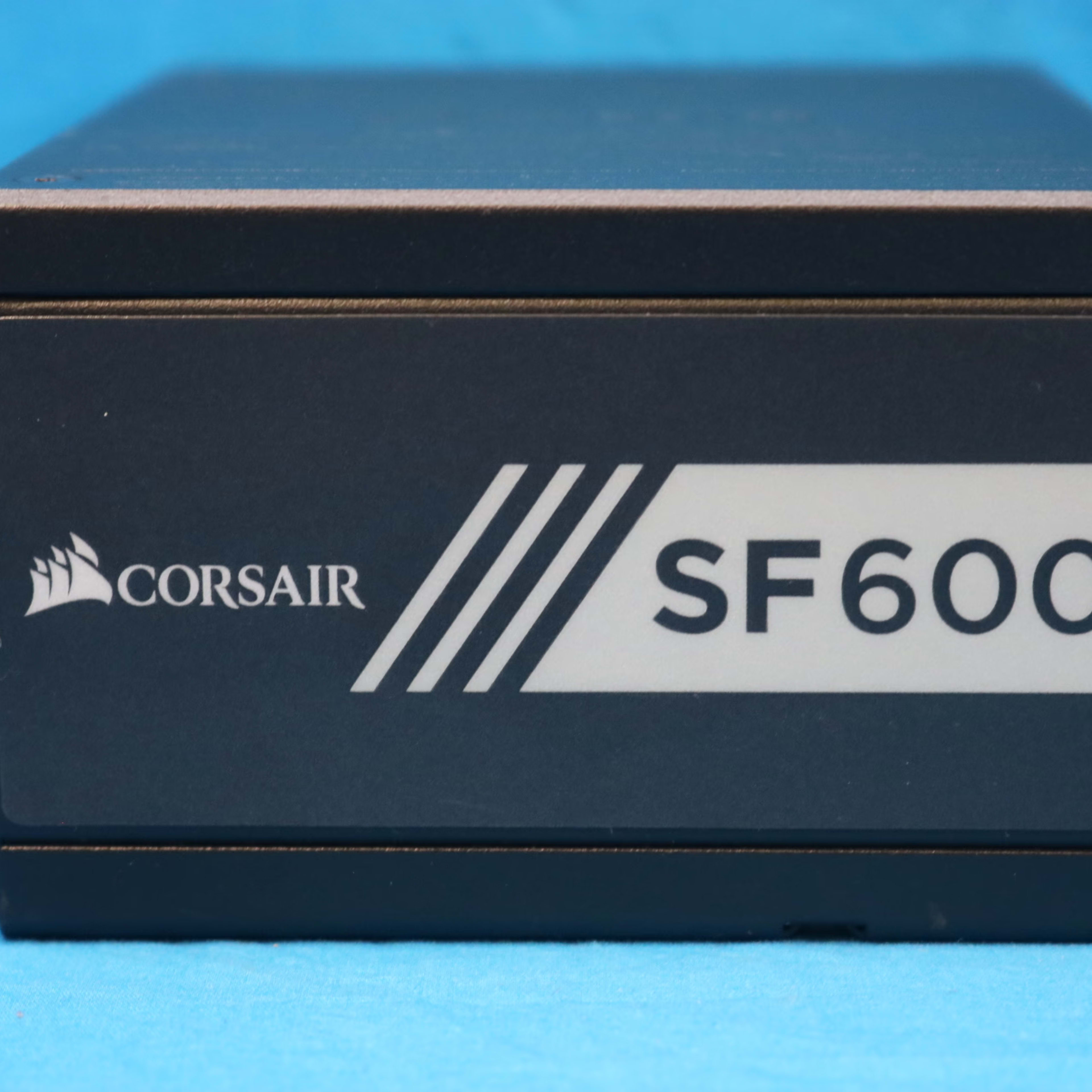 Corsair SF600 600W 80 PLUS Gold Fully-Modular SFX Desktop Power Supply CP-9020105 RPS0026