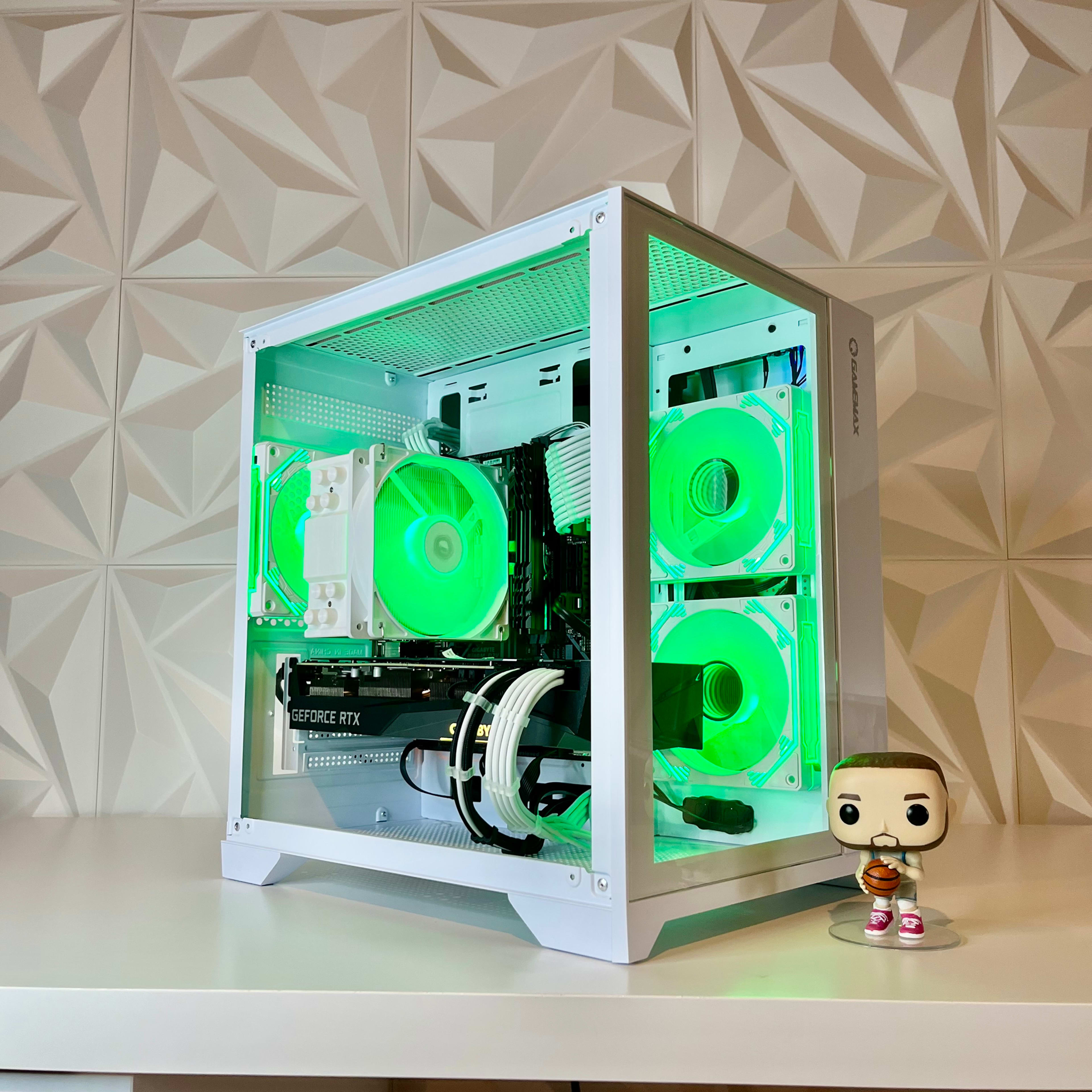 White RTX 3070 + i7 Gaming PC NEW *175+FPS*