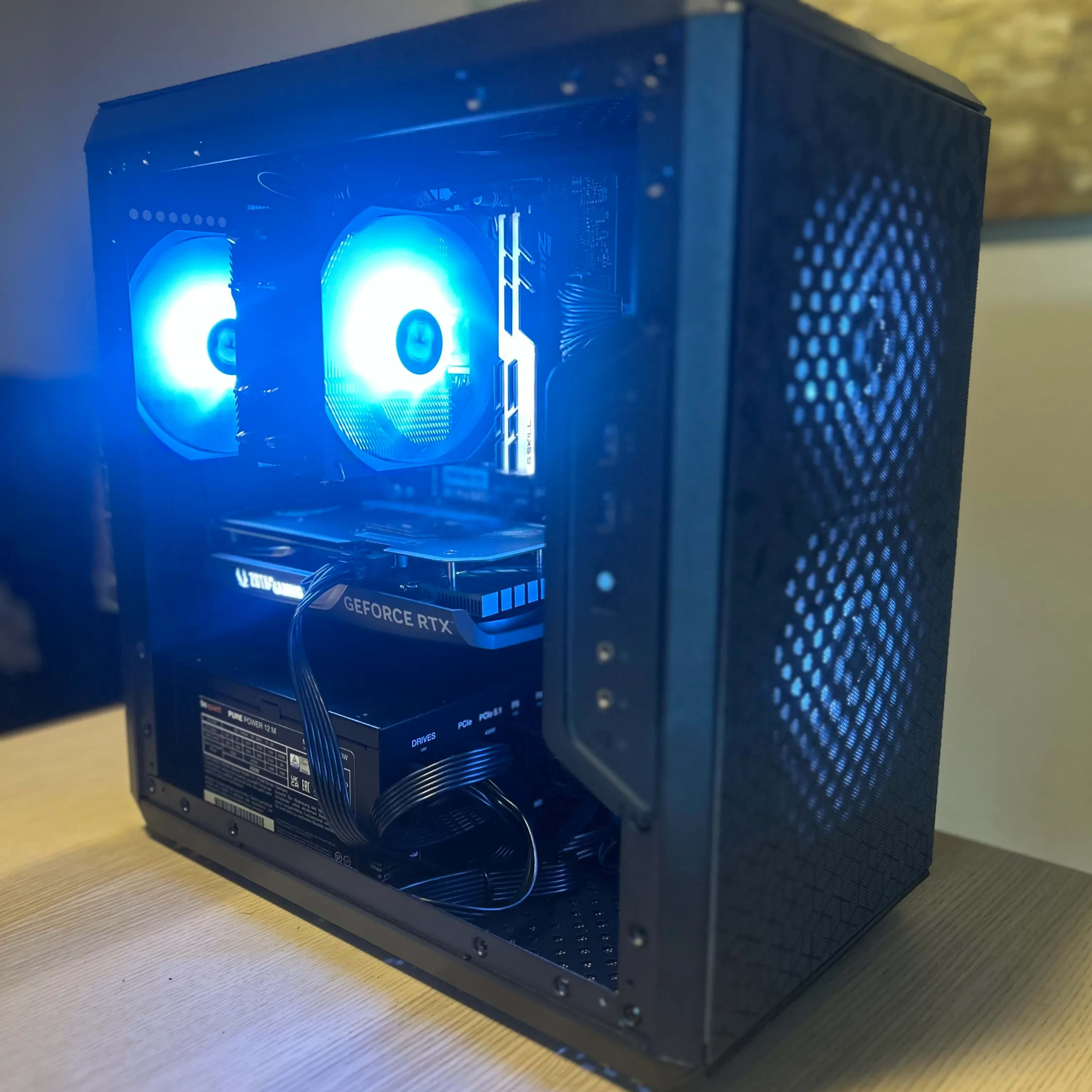 RTX 4060 / AMD Ryzen 5600x / 1TB M.2 / 16GB DDR4 / 650W 80 RTX 4060 / AMD Ryzen 5600x / 1TB M.2 / 16GB DDR4 / 650W 80