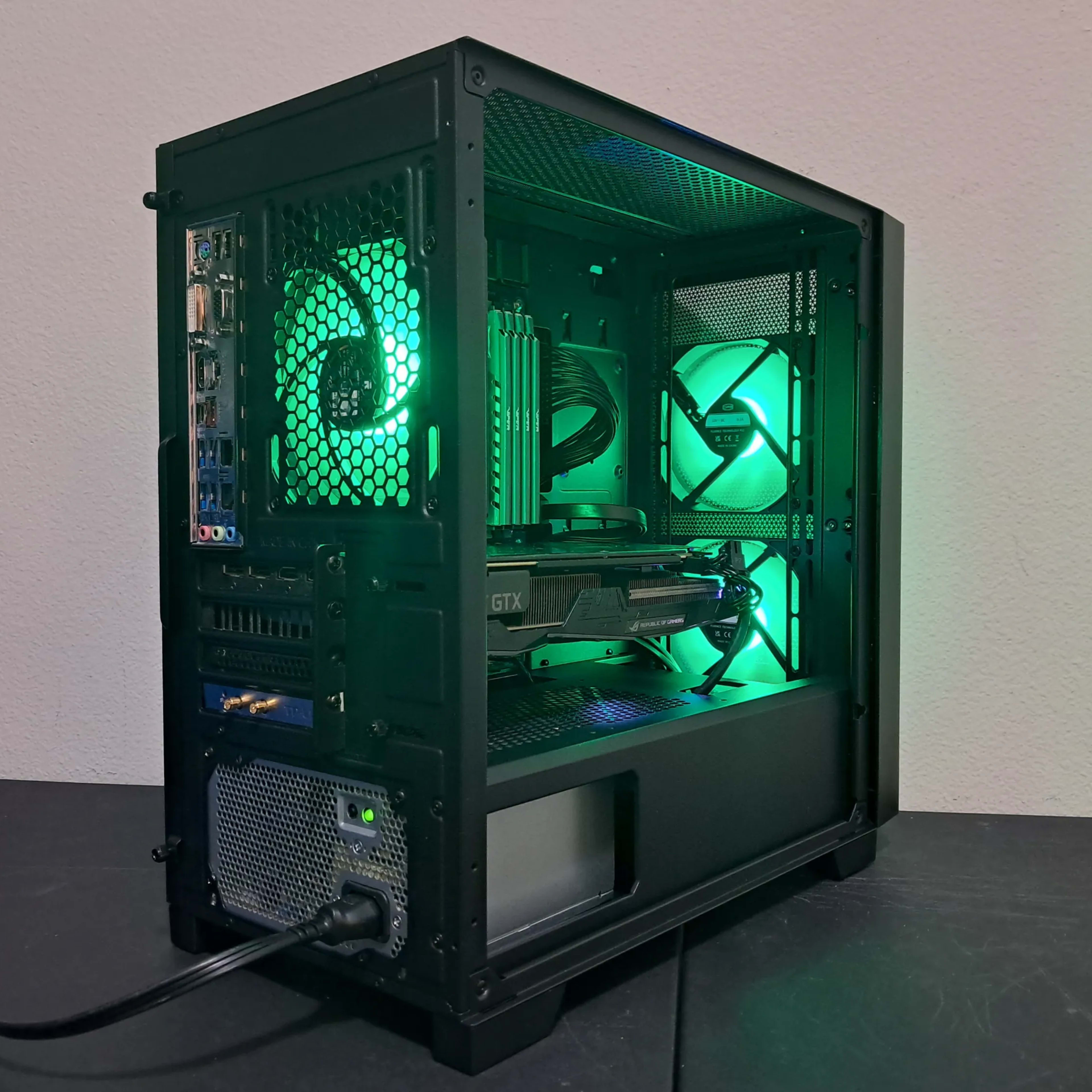 1080p Green Gamer! Nvidia GTX 1660 Ti | Intel i5-9400 | 16GB 1080p Green Gamer! Nvidia GTX 1660 Ti | Intel i5-9400 | 16GB