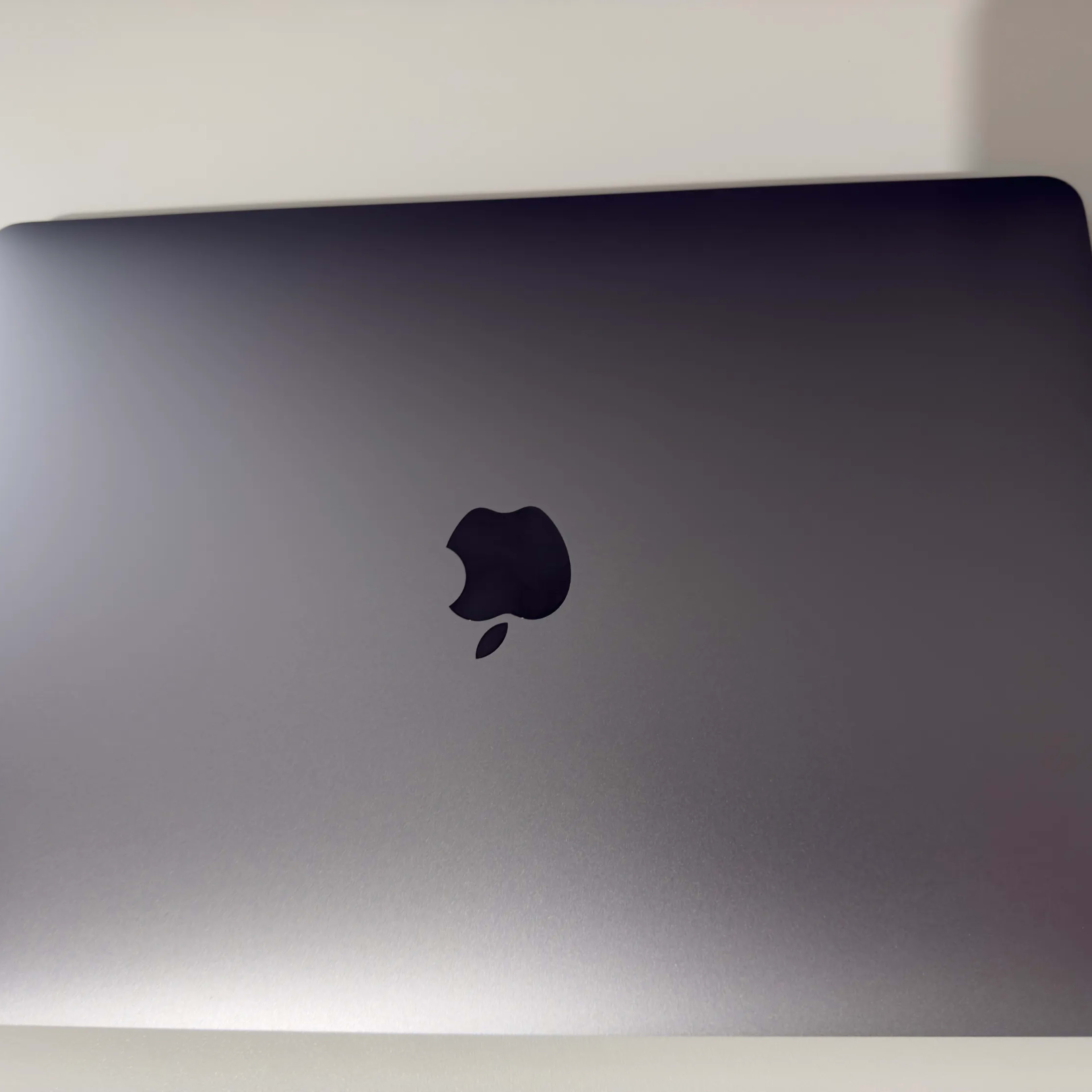 13-inch MacBook Air 2020 M1 256GB SSD 8GB RAM | Jawa 13-inch MacBook Air 2020 M1 256GB SSD 8GB RAM | Jawa